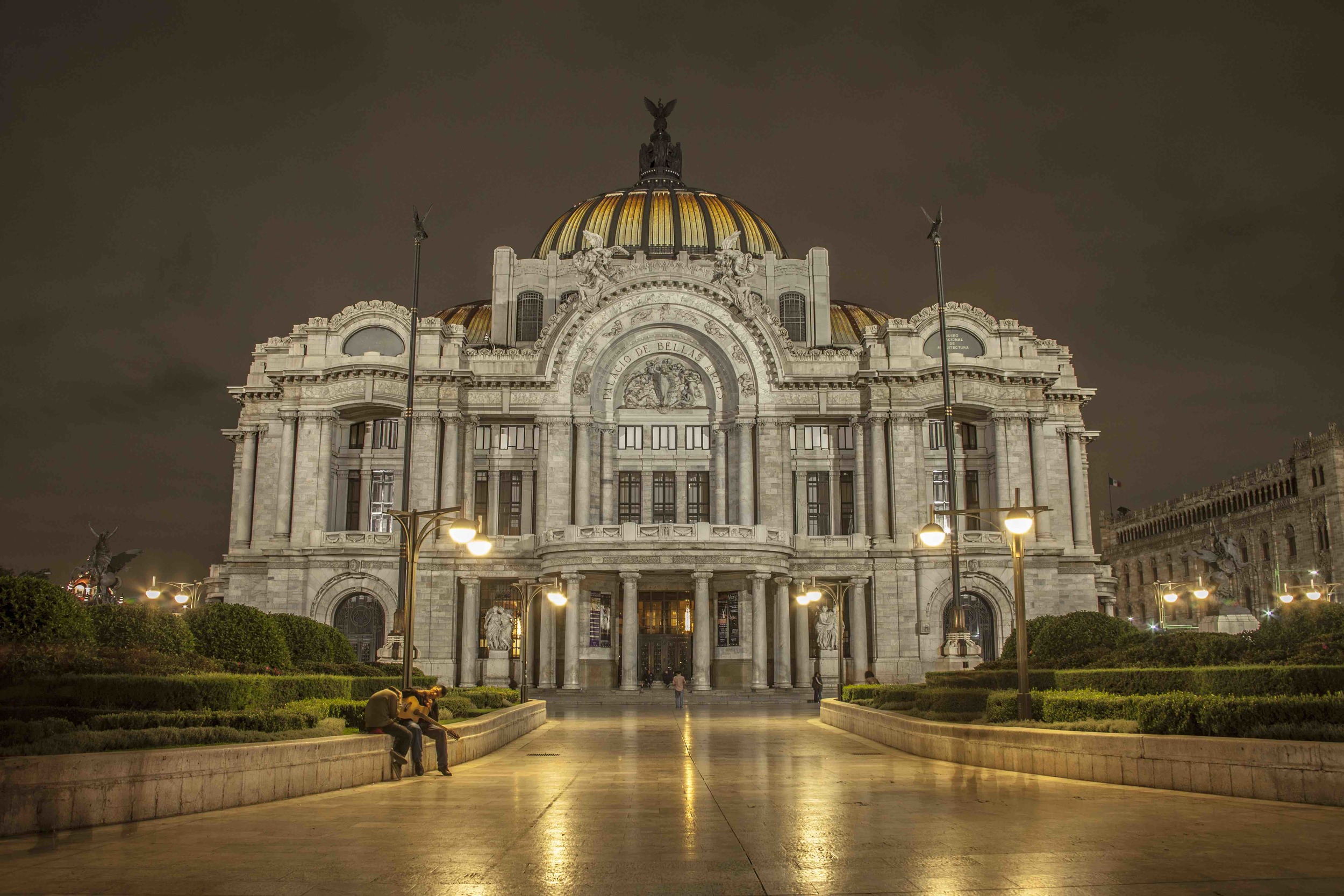 Palacio_de_Bellas_Artes_de_Noche copy.jpg