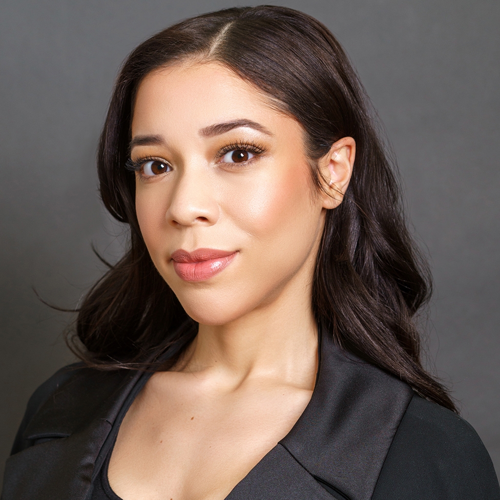 nina-mua-makeup-artist.jpg