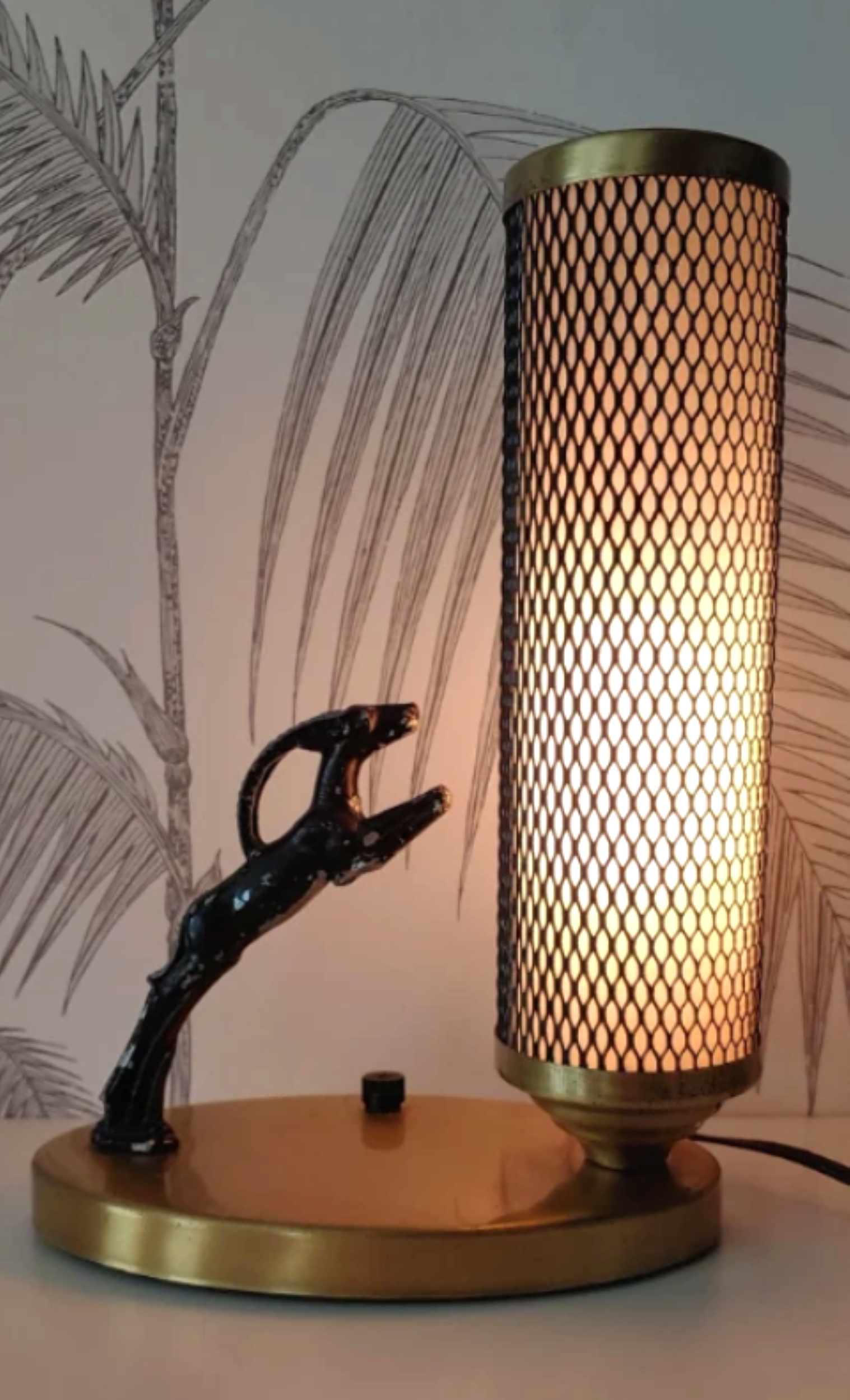 Vintage Table Lamp, Gazelle, Art Deco Period, made in USA, circa 30's 2.png