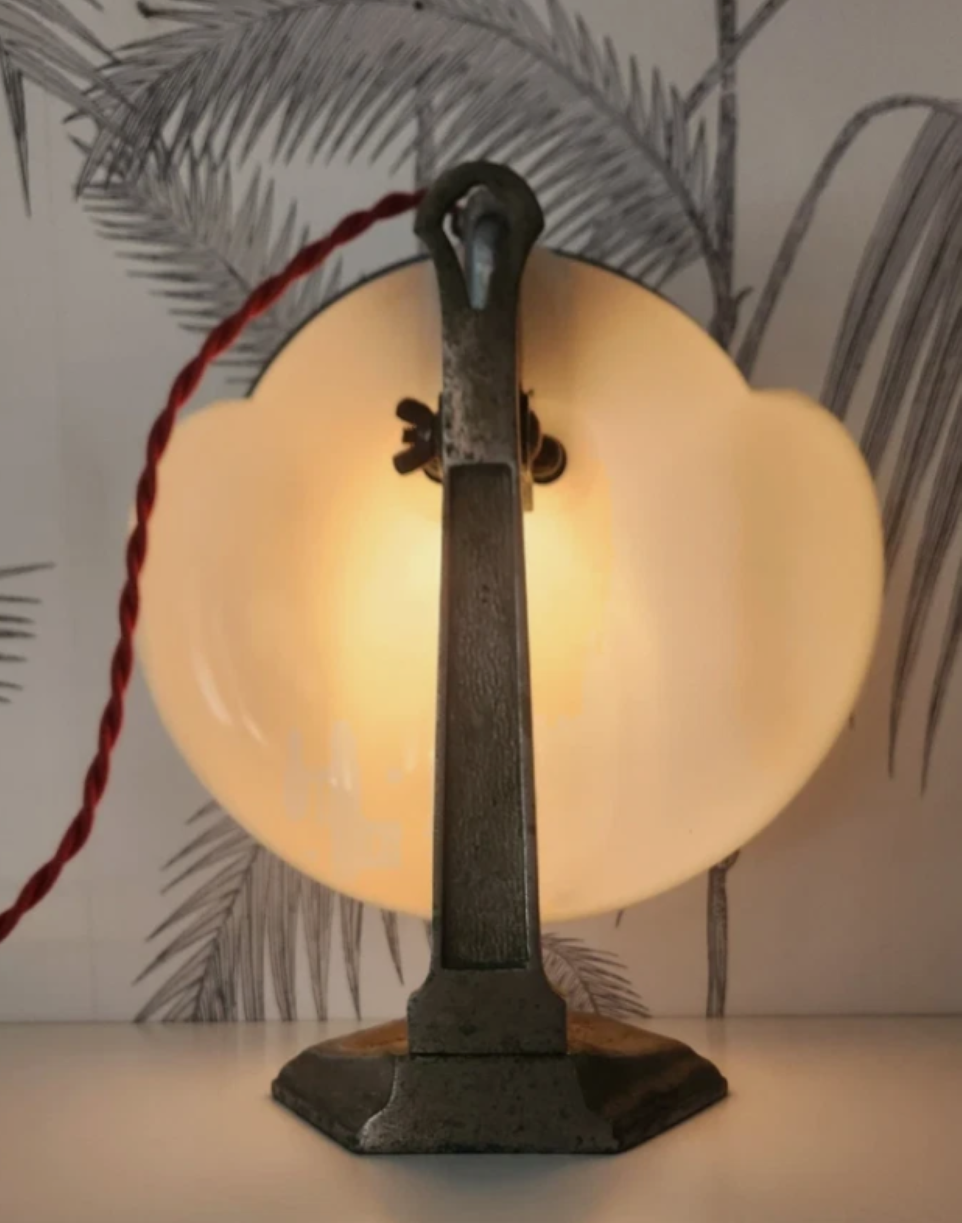 Vintage Vanity Mirror with Light 4.png