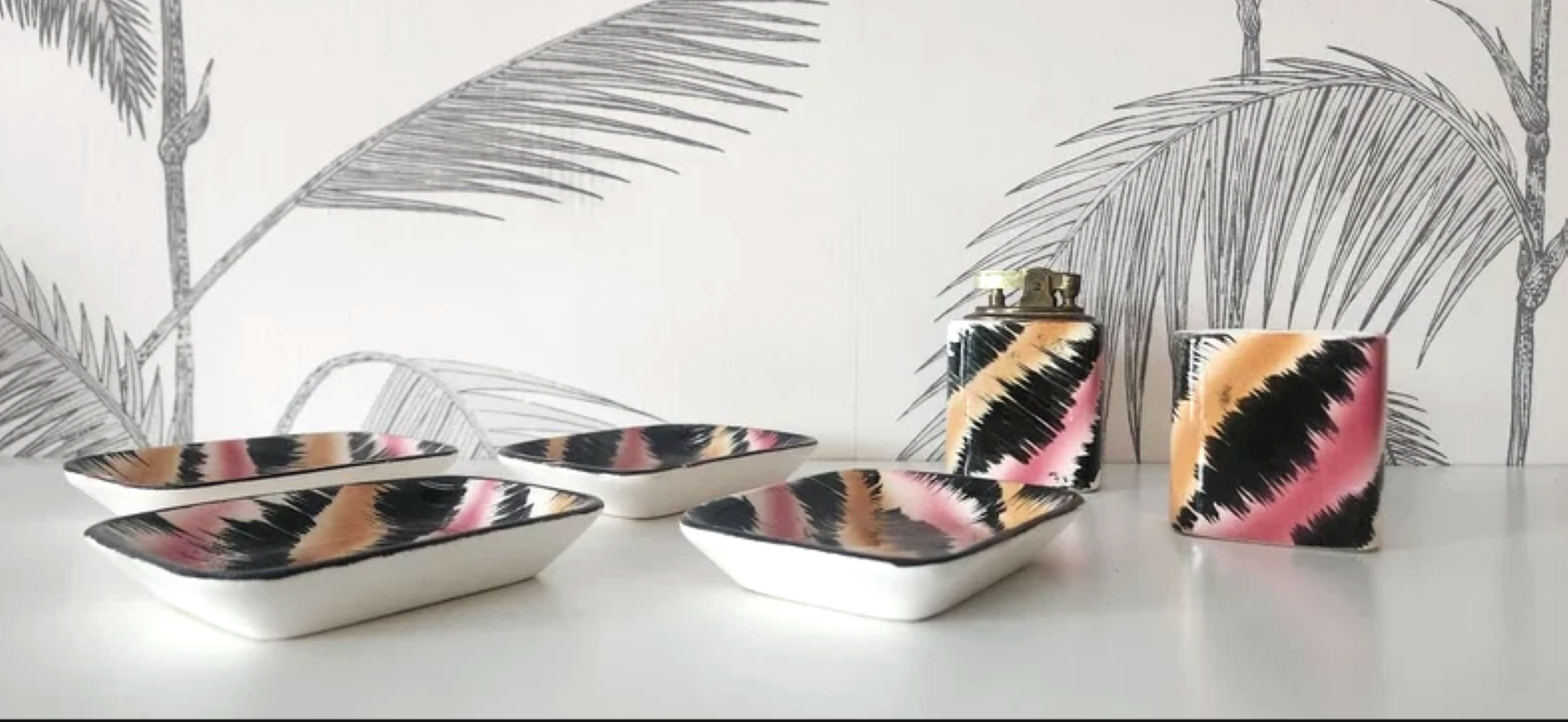 Vintage Ashtray Set w Lighter 3.png