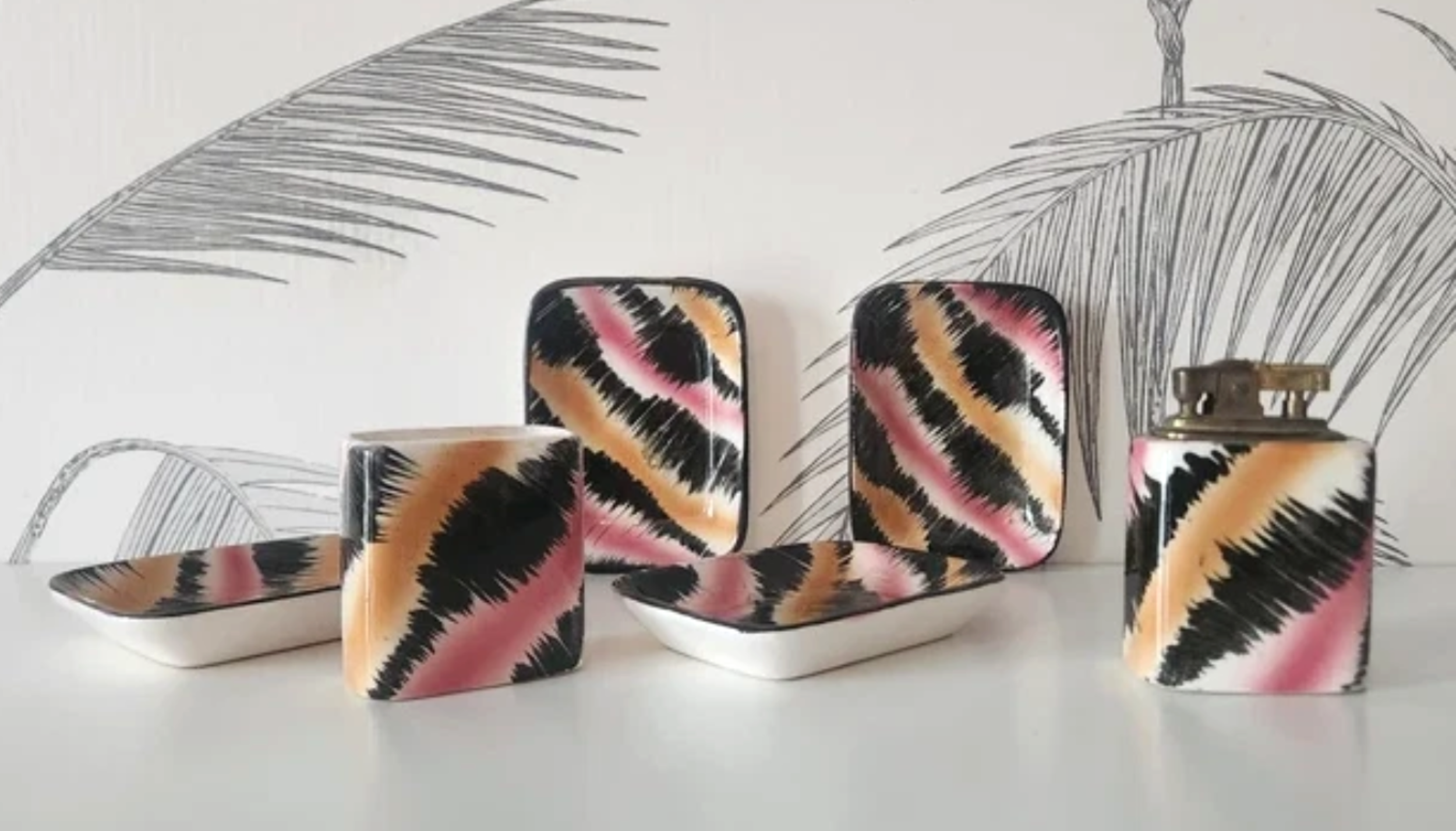 Vintage Ashtray Set w Lighter 1.png