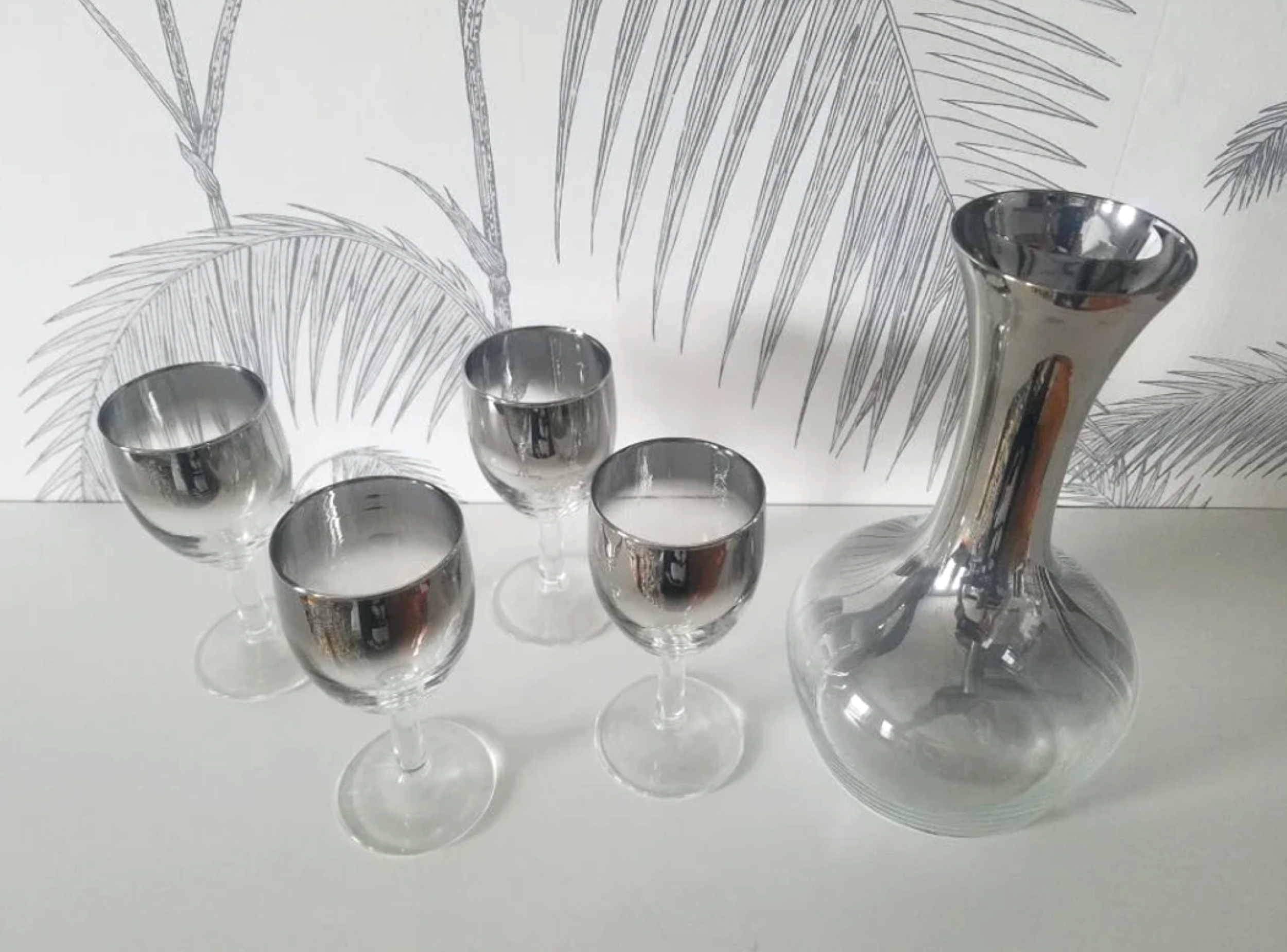 Vintage Drinkware, Vitreon Queen’s Lusterware, Decanter with 4 Drinking Glasses 2.png