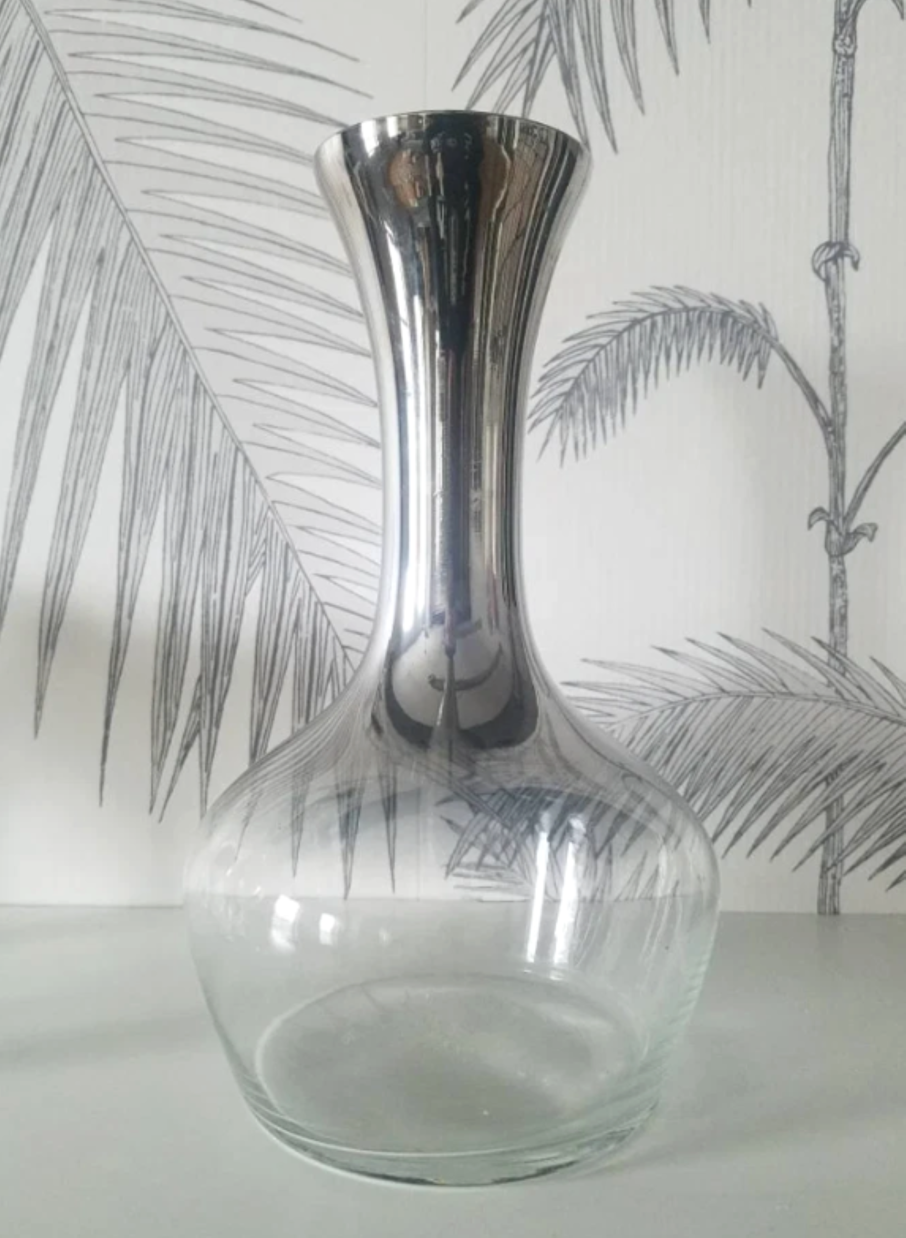 Vintage Drinkware, Vitreon Queen’s Lusterware, Decanter with 4 Drinking Glasses 4.png