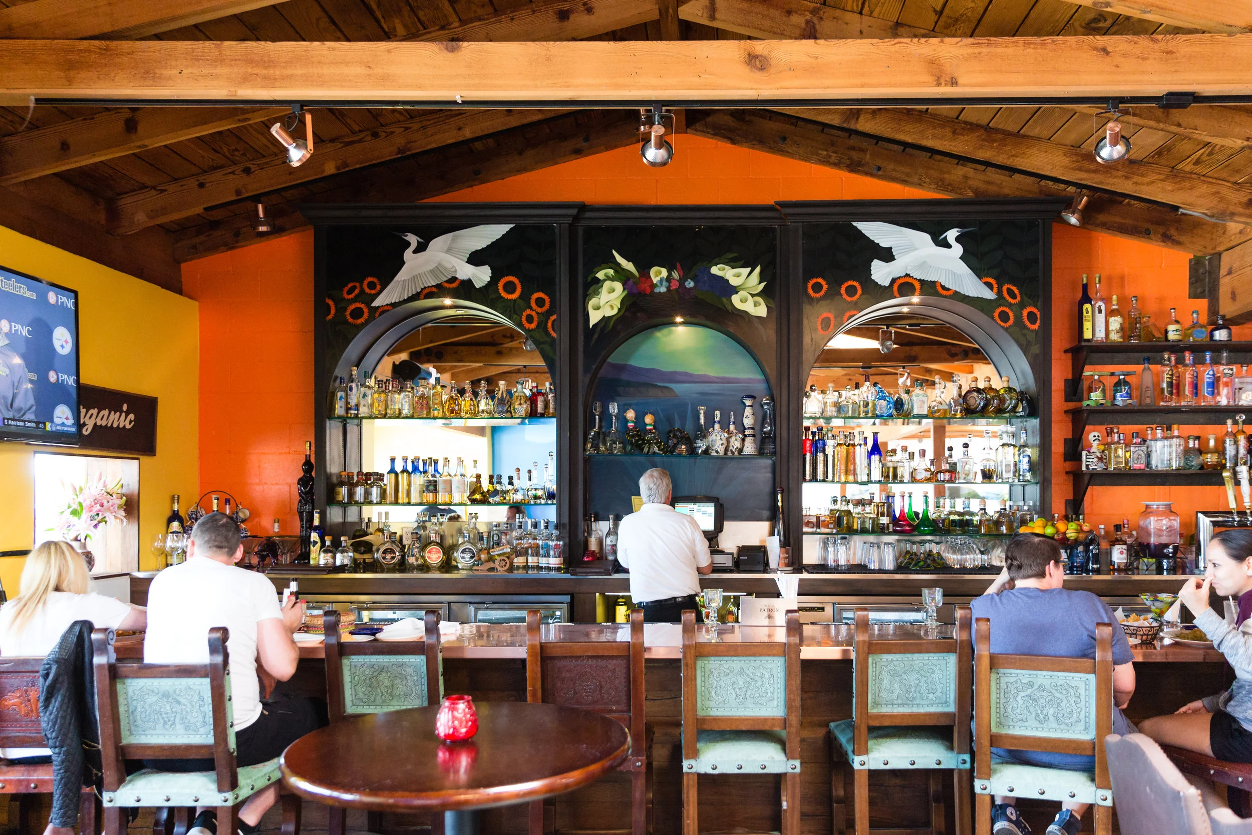 Casa Escobar serves some of the best margaritas in town. On the weekends, there is often live entertainment to accompany food and drinks.