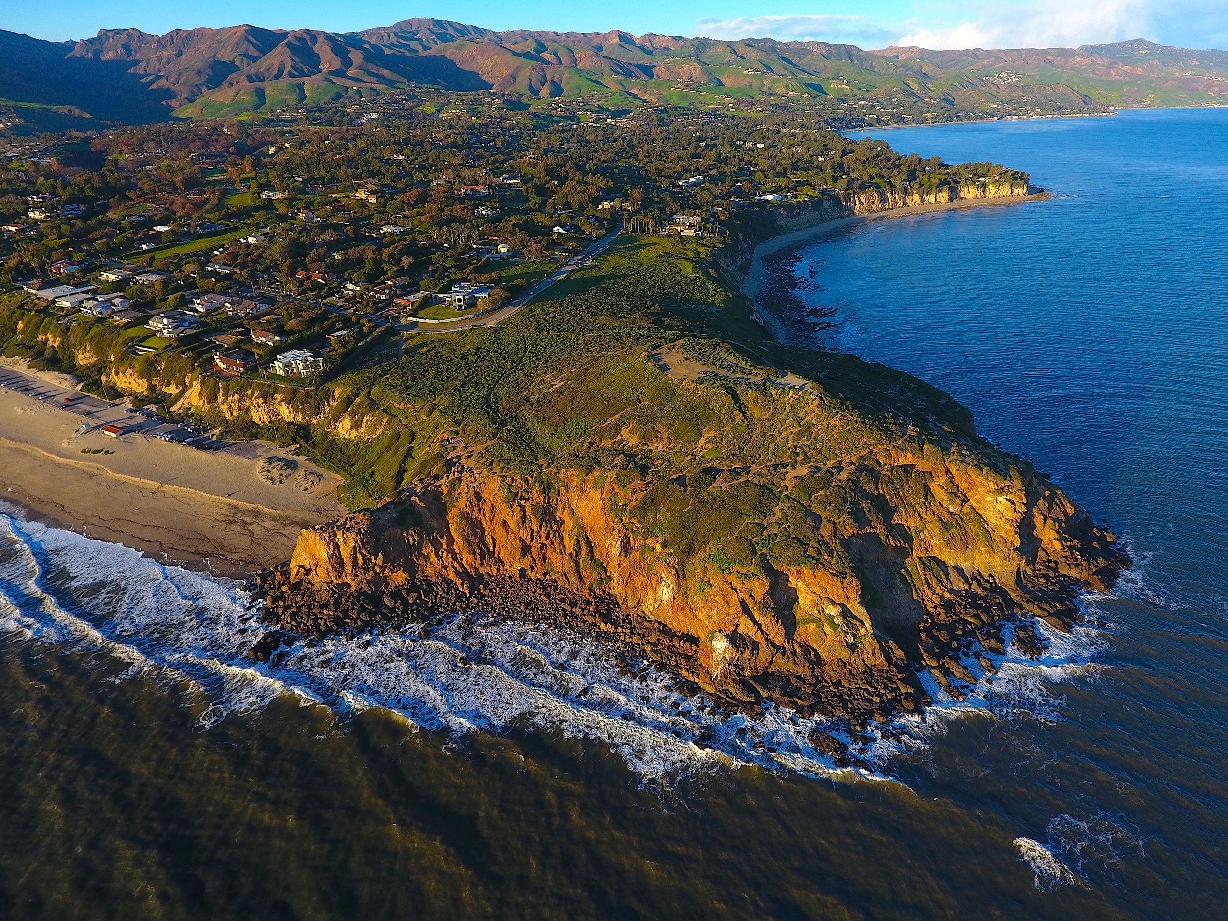 During World War II, the U.S. Army used the tip of Point Dume, known as the headlands, as an anti-aircraft artillery training area.