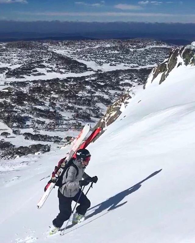 Sontimer frother @_ben_wynn_ got the goods on Olympic today 😁 Froth level high!!
Location: @perisher_resort 
#sontimer #perisher #olympic #snowymountains #frothing