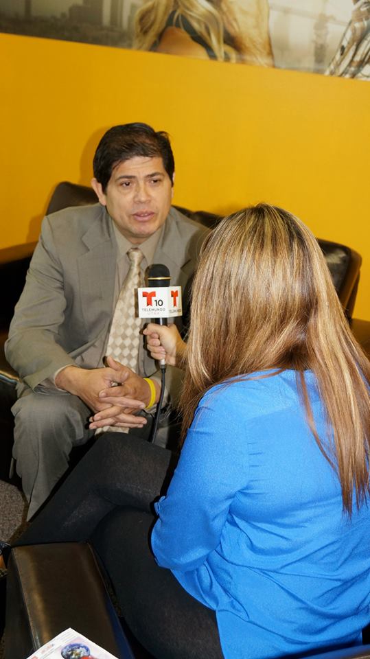 entrevista con telemundo.jpg