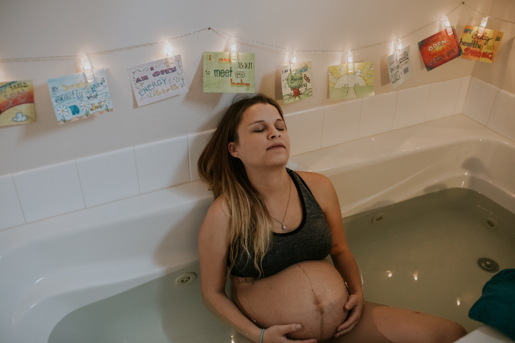 IMG_0003J-Birthanchoragebirthphotographer.jpg