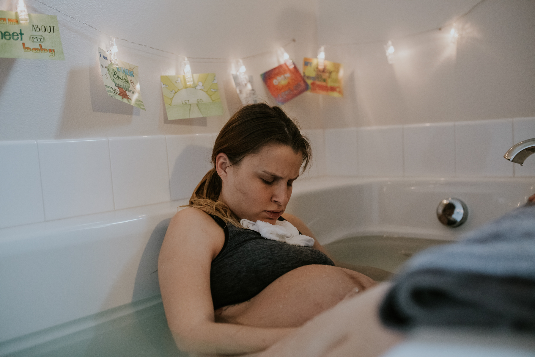 IMG_0107J-Birthanchoragebirthphotographer.jpg