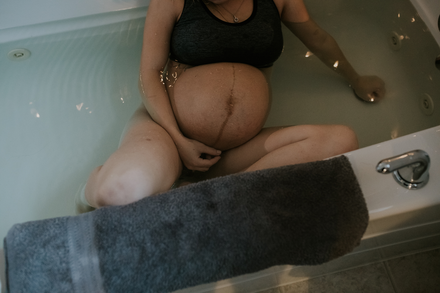 IMG_0141J-Birthanchoragebirthphotographer.jpg