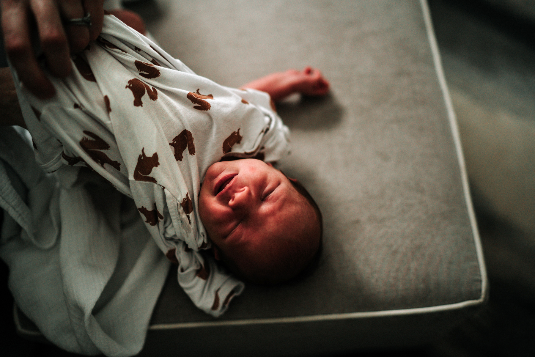anchorageinhomenewbornphotographer27.jpg