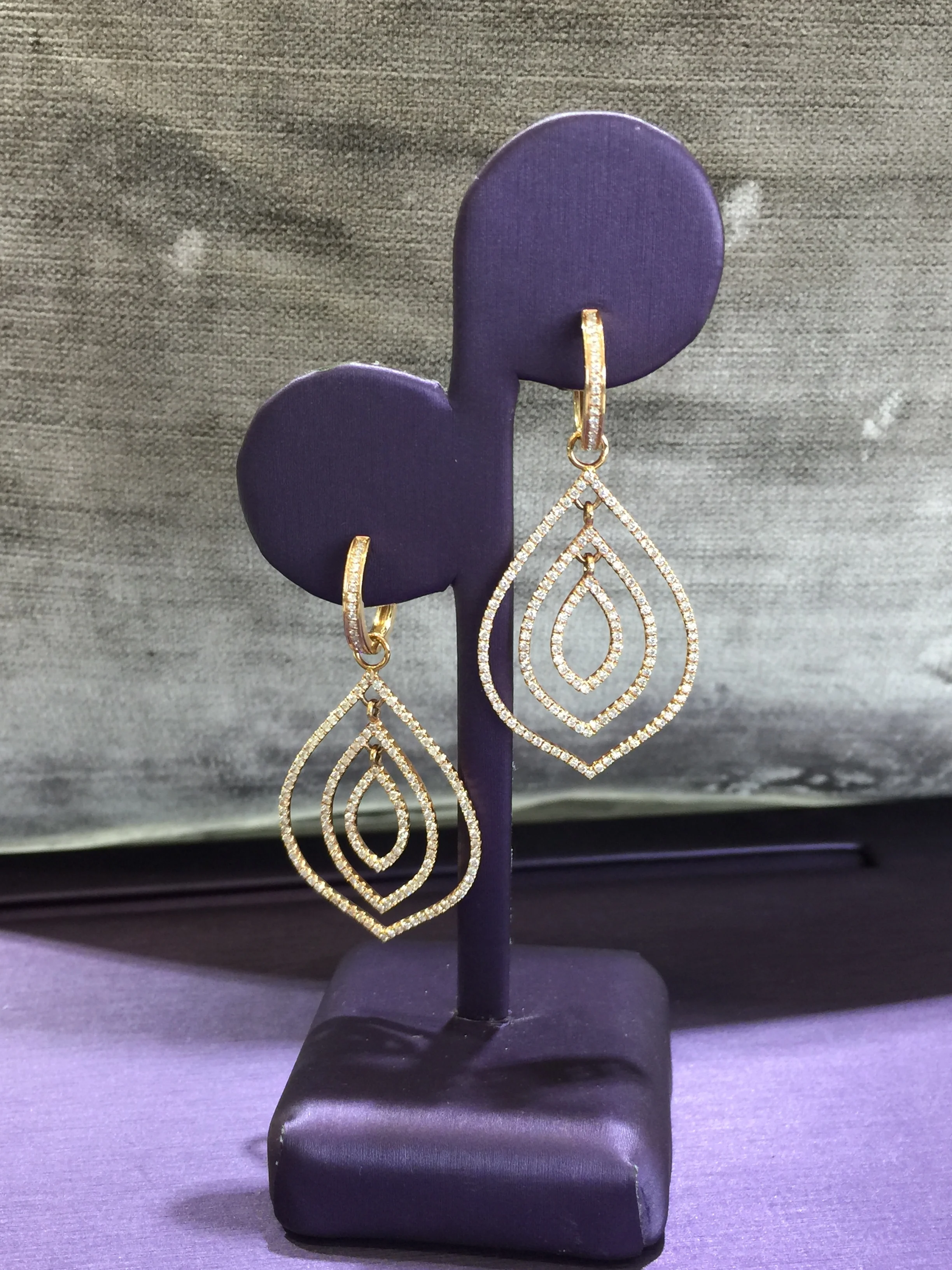 diamond_tear_drop_earrings_rose_gold.jpg