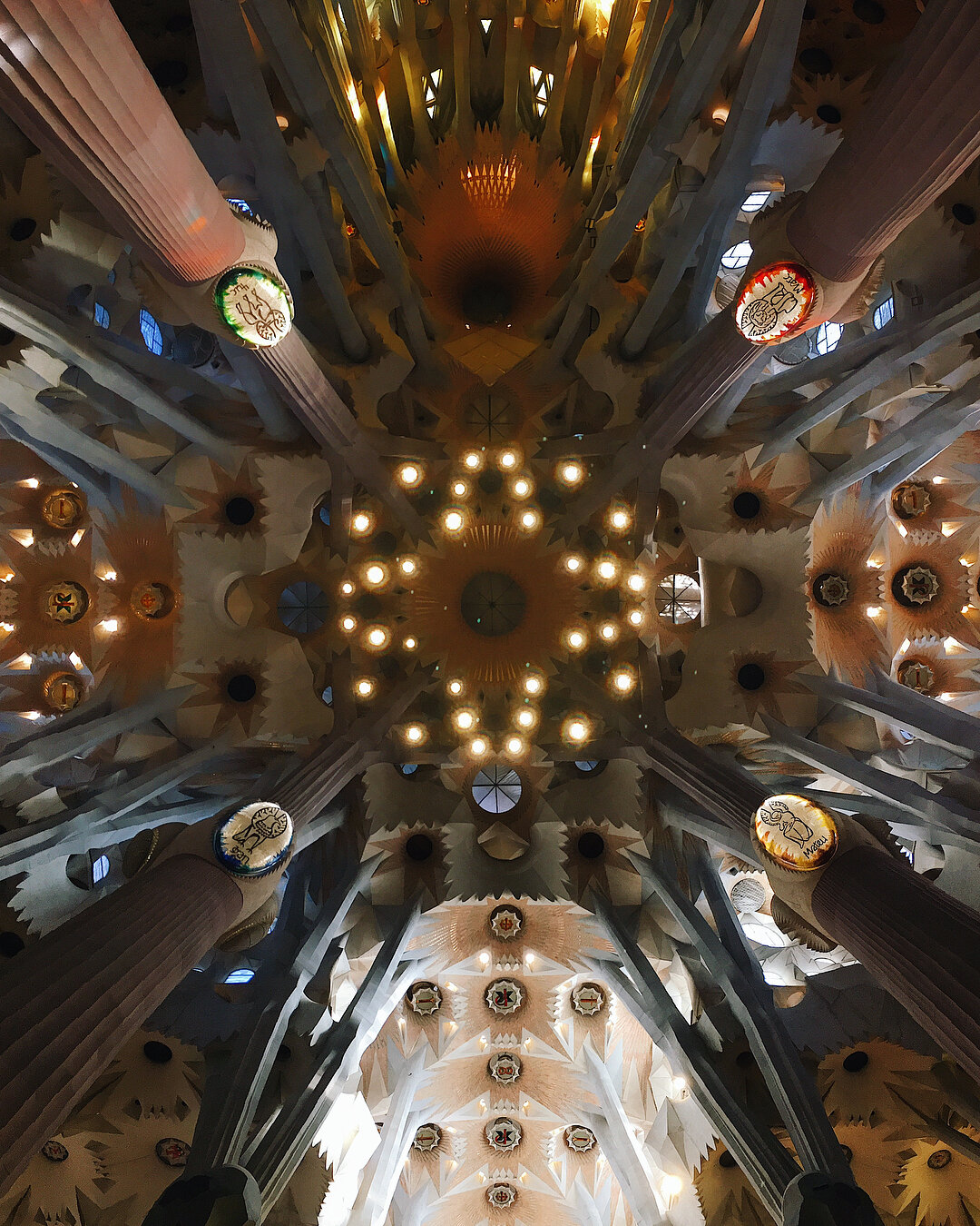 Inside the #SagradaFamilia ⛪️
.
.
.
.
.
.
.
.
.
.
.
#abdzphotochallenge&nbsp;#creativemornings #creativecommunity&nbsp;#hypebeast #thecreatorclass&nbsp;#instagram #lonelyplanet&nbsp;#cntraveler&nbsp;#thefadmia #culturetrip&nbsp;#fubiz&nbsp;#abduzeedo