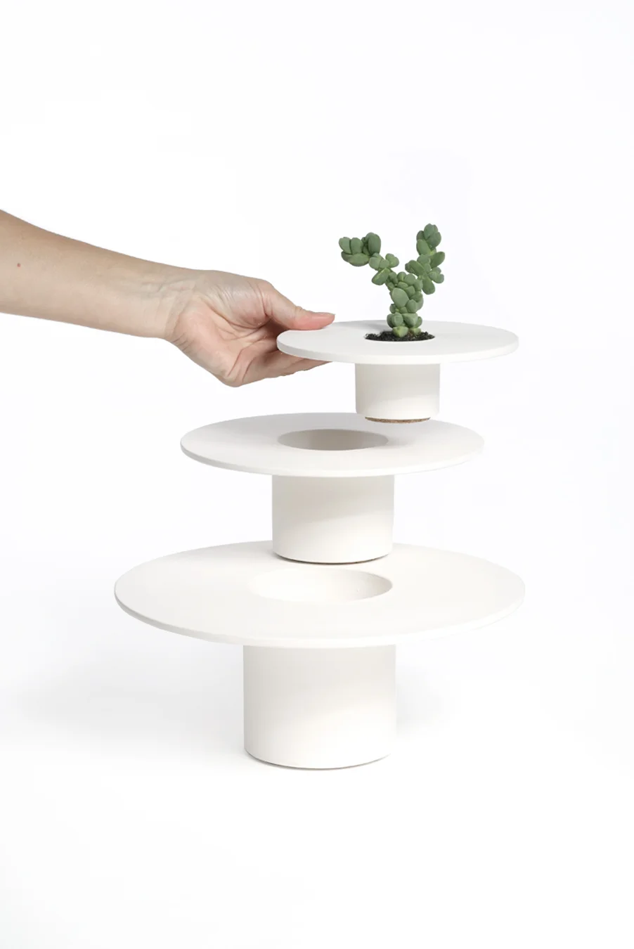 Tripot_wearelivingthings_02.jpg