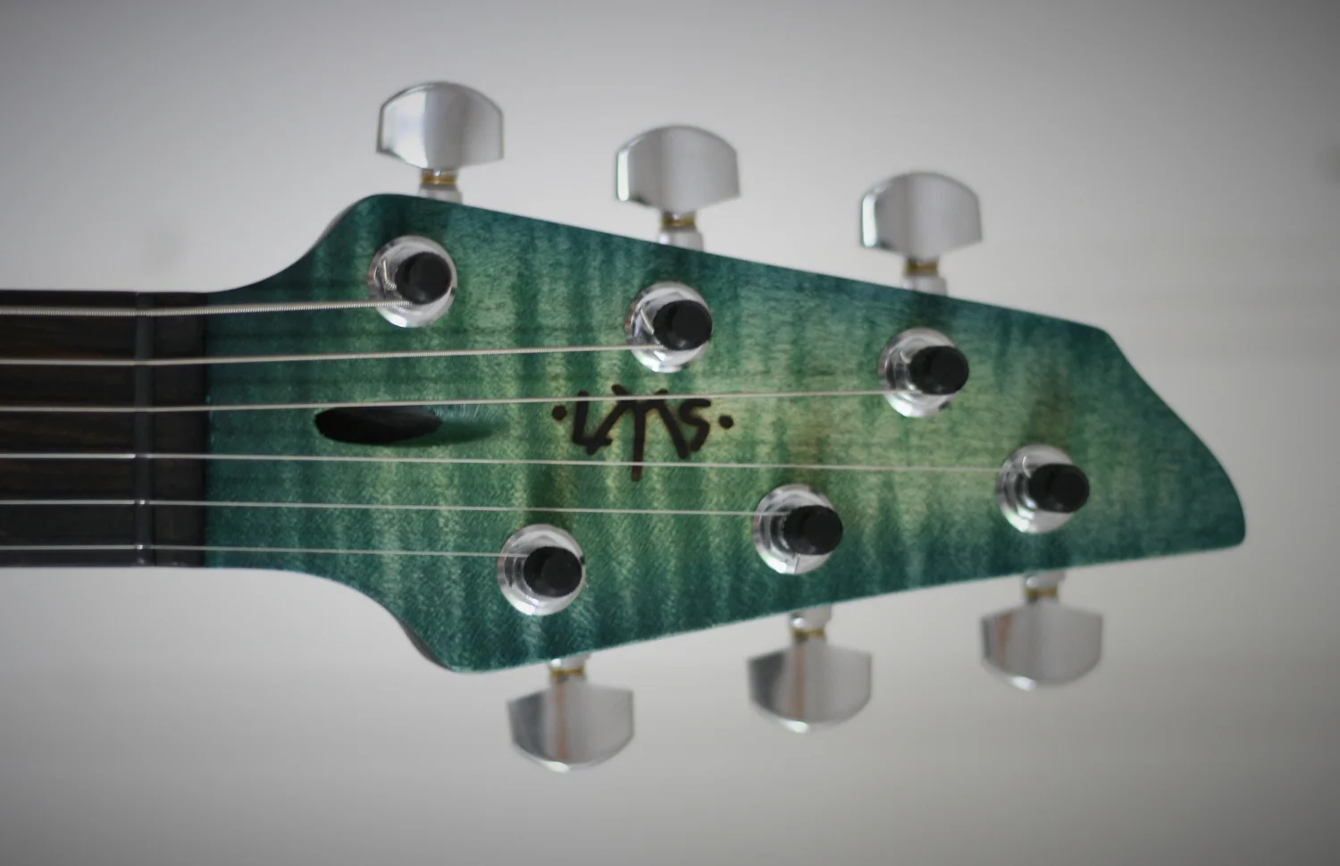 Yaxha — Leonardo Michelin-Salomon - Luthier