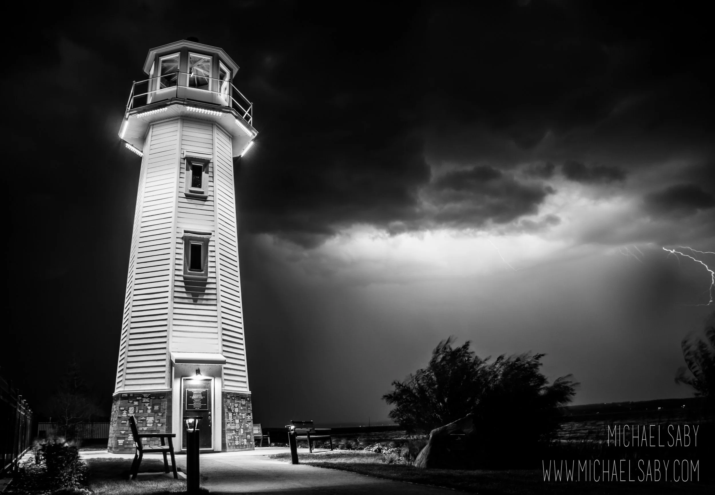 Lighthouse Lightning BW