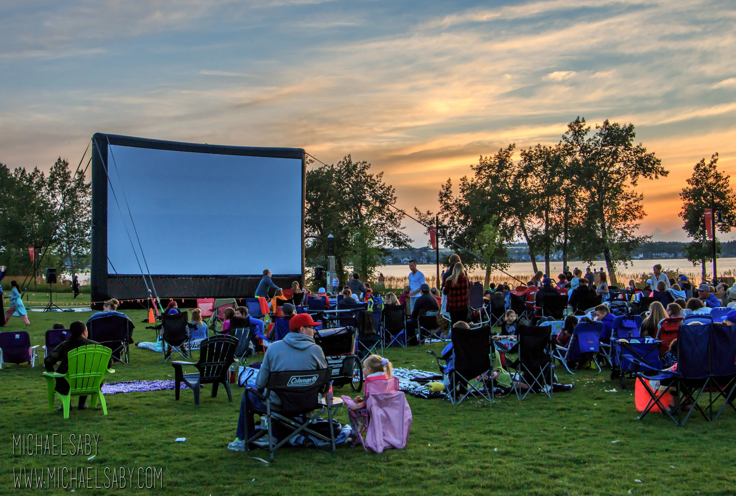 OutDoorMovie-2.jpg