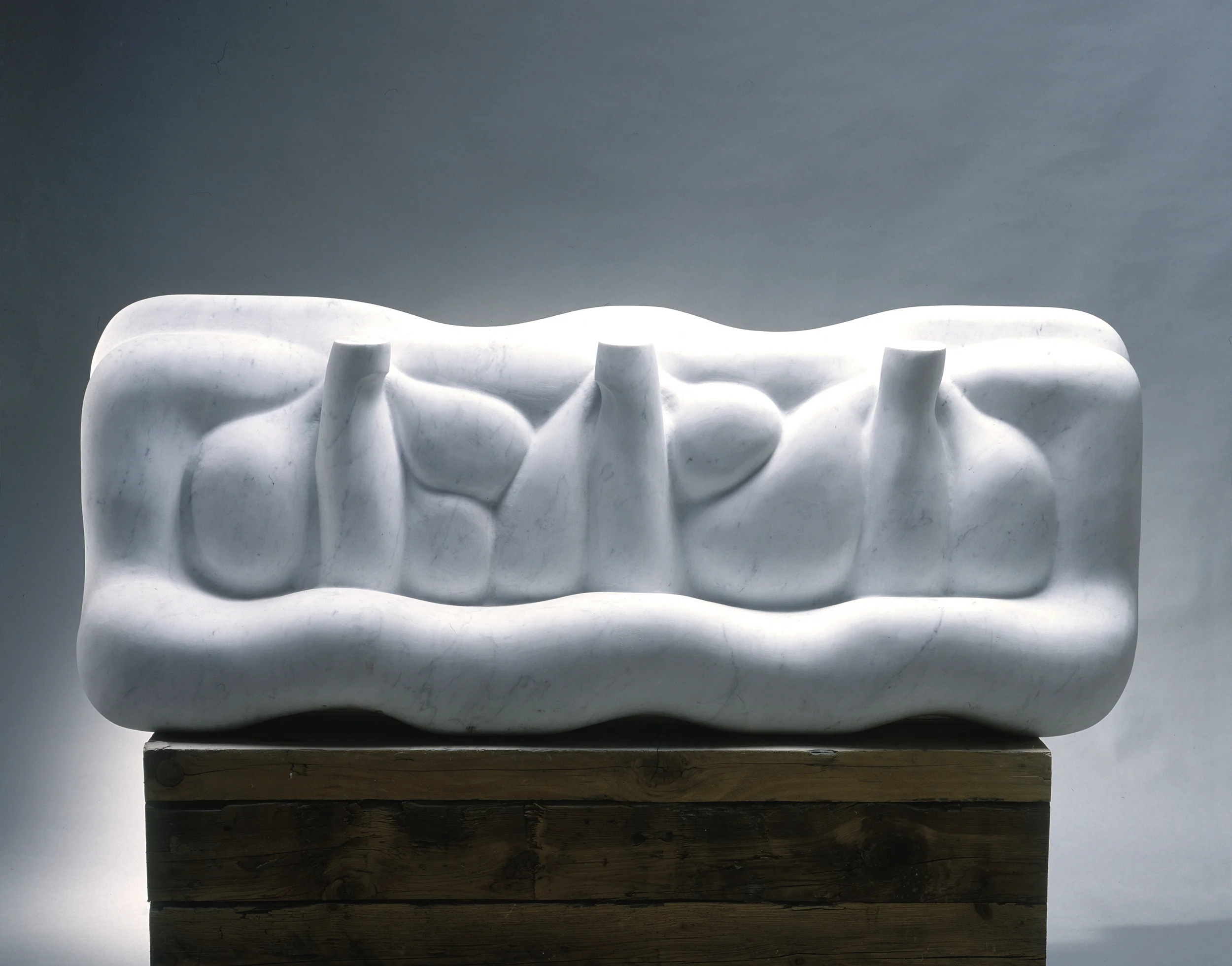 041 RENOUVELLEMENT PERPETUEL marbre 127:60:35 cm.jpg