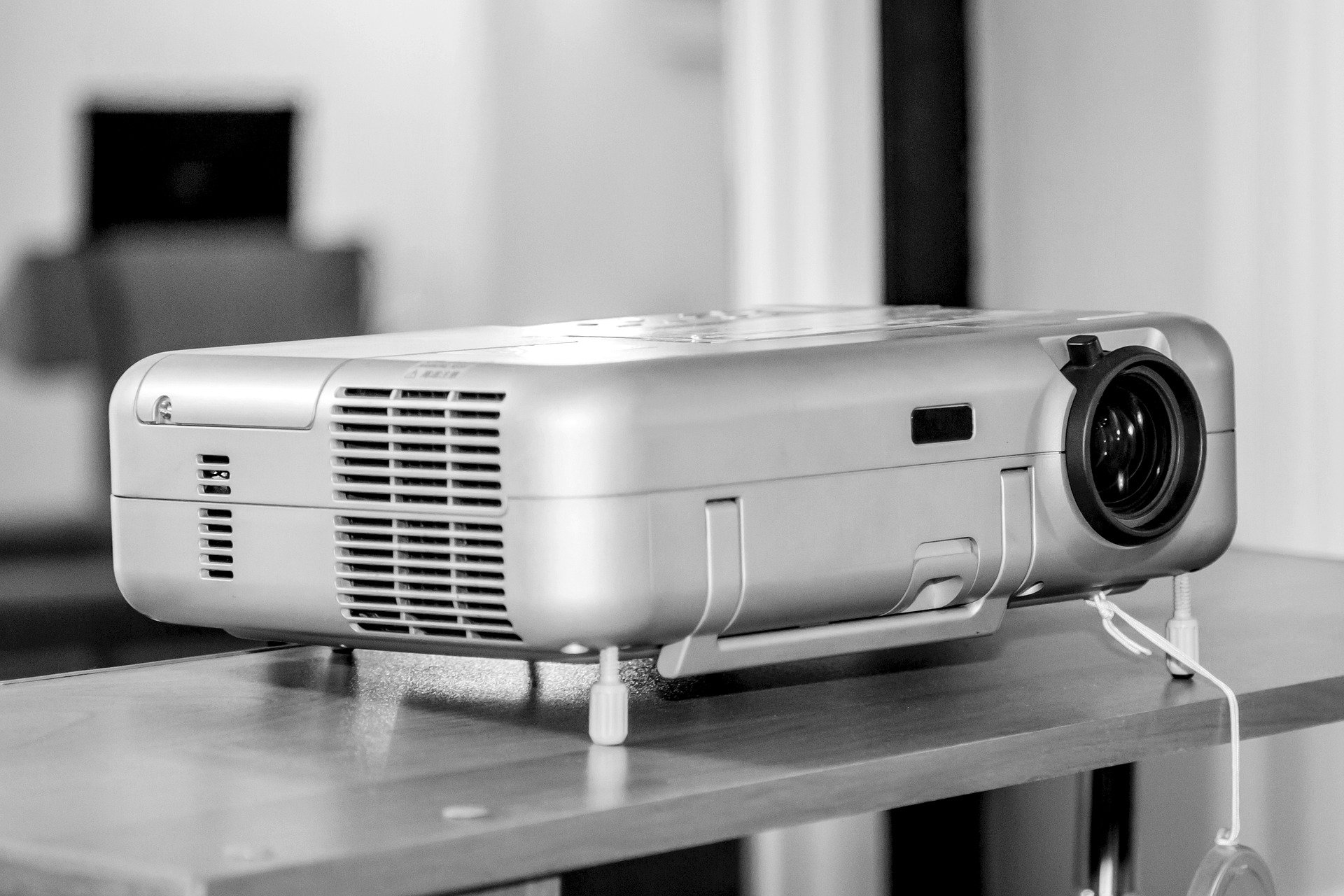 projector-6760348_1920.jpg