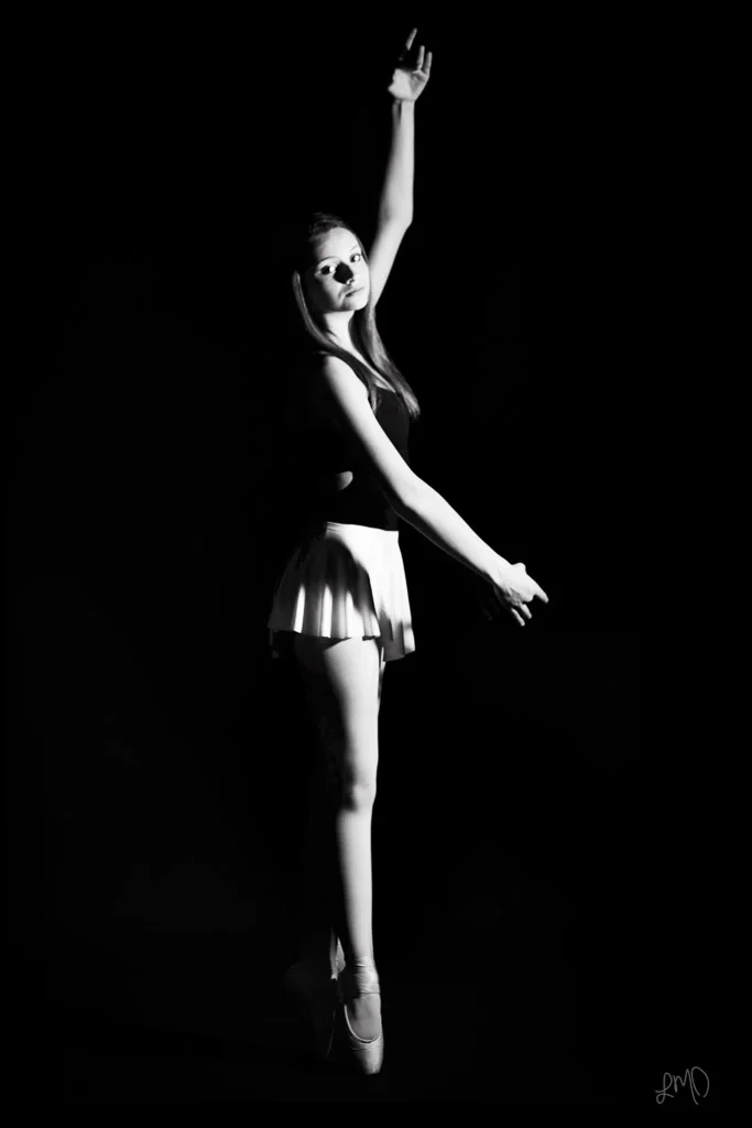 018-LauraMDavila_Dance.jpg