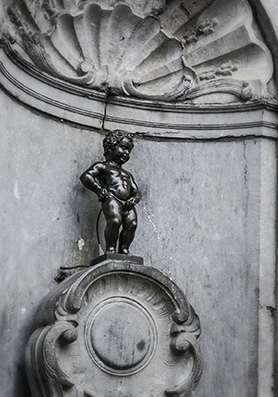 Brussels_Statue.jpg