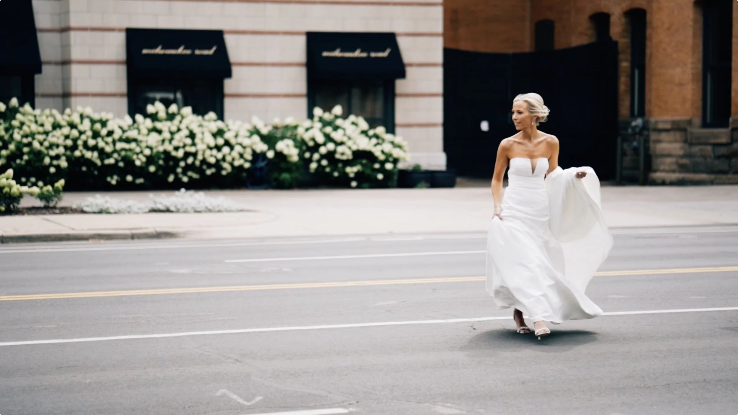 Meredith + Jon - Classy Minneapolis Wedding
