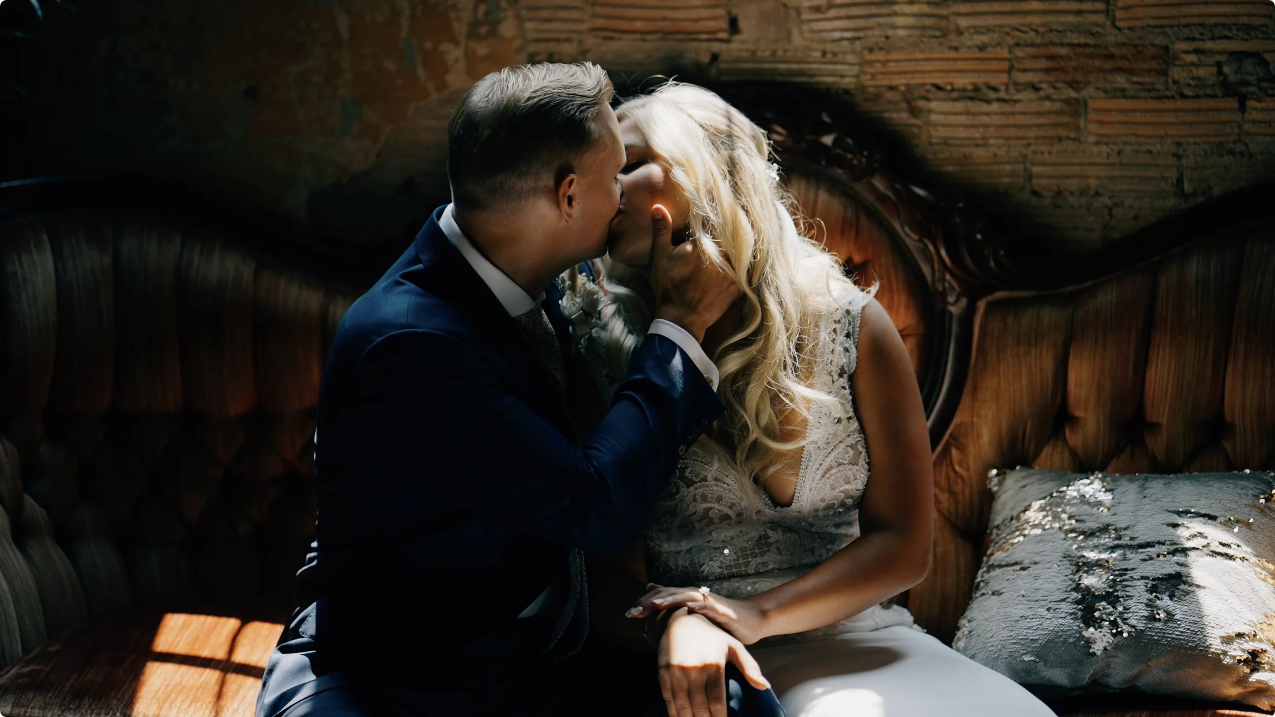 Bailey + Dalton - Classy Minnesota Wedding at The Capitol Room