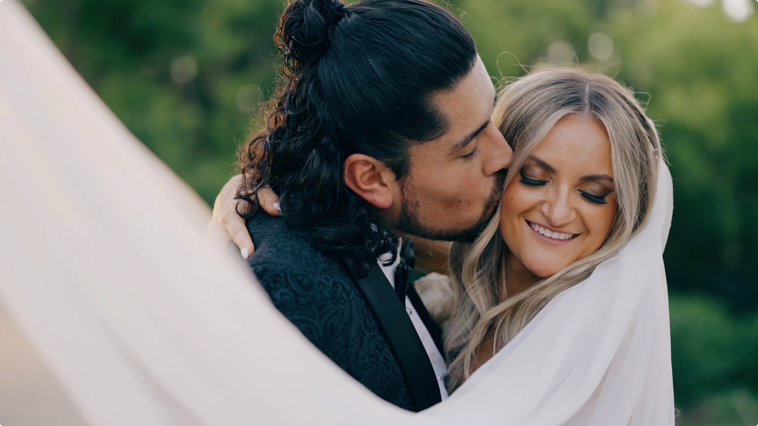 Miranda + David - Amazing Hutton House Wedding