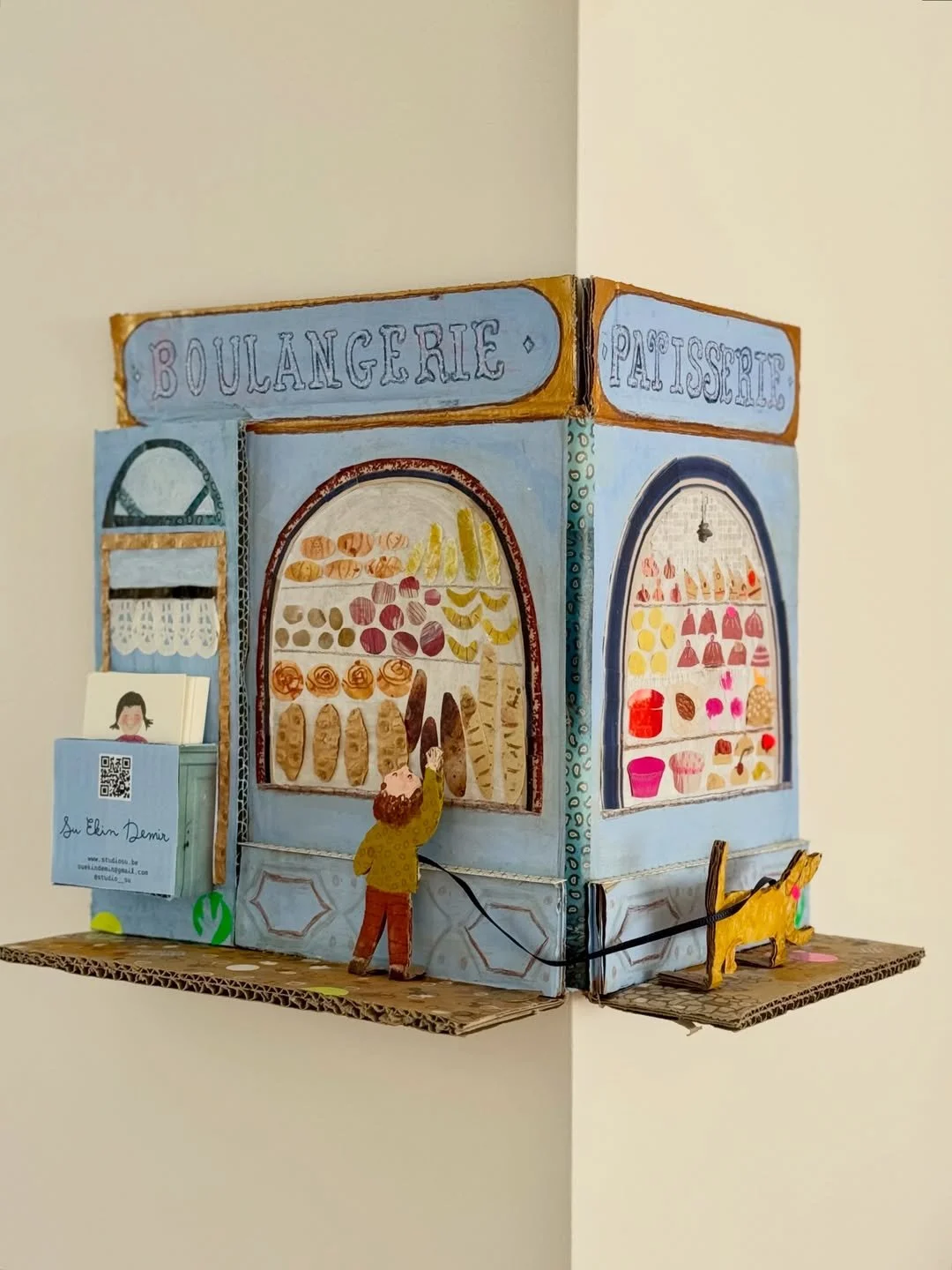 Looking at the boulangerie-pâtisserie 👀🥐🥖🍰🐕👦🏽...#bcbf26 #kidlitartist #picturebookartist  (2).jpg