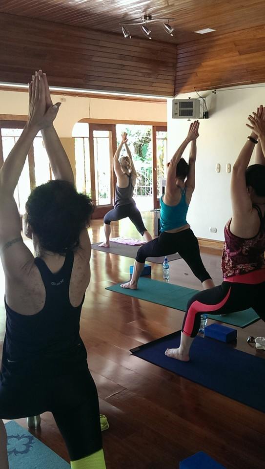 DoceLunas in Jaco, Costa Rica. Students practice at Transitions Retreat