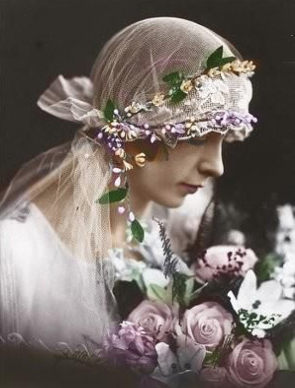 This bride from the Edwardian period references an historical idea figure of Juliet situated in the Renaissance.