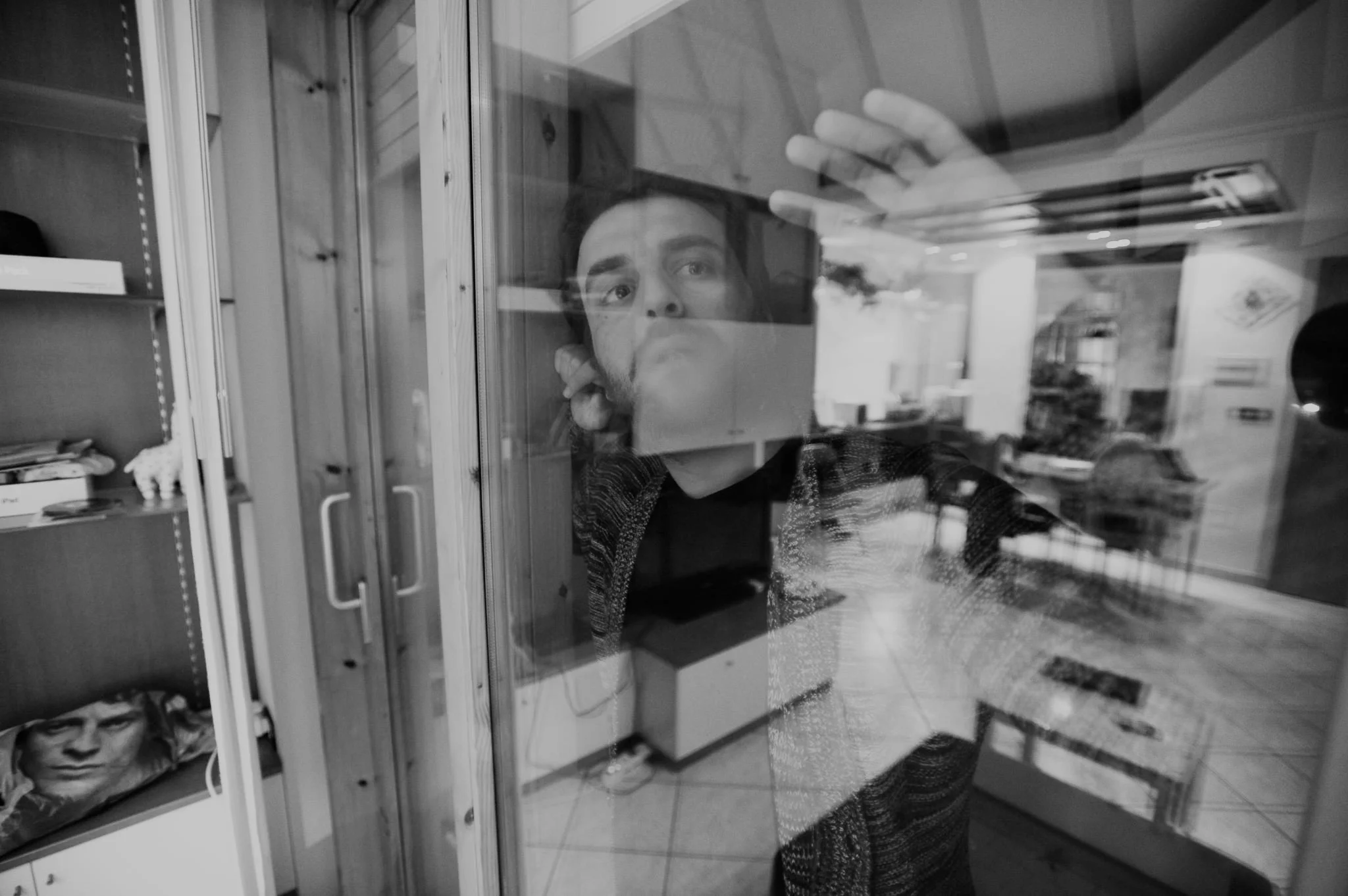 World premiere DJ Tennis & Kidhead 'The Last Page'