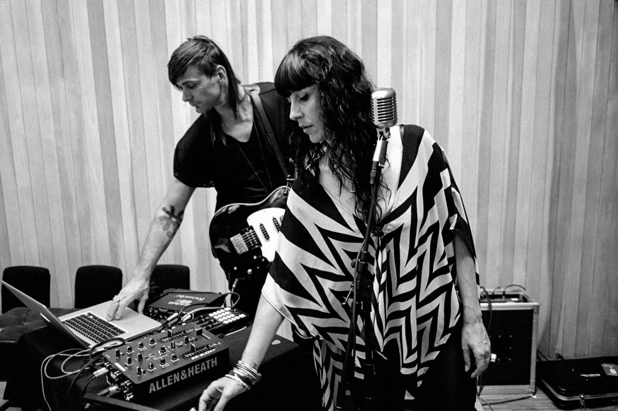 World Premiere - Tone of Arc 'Waiting Room'