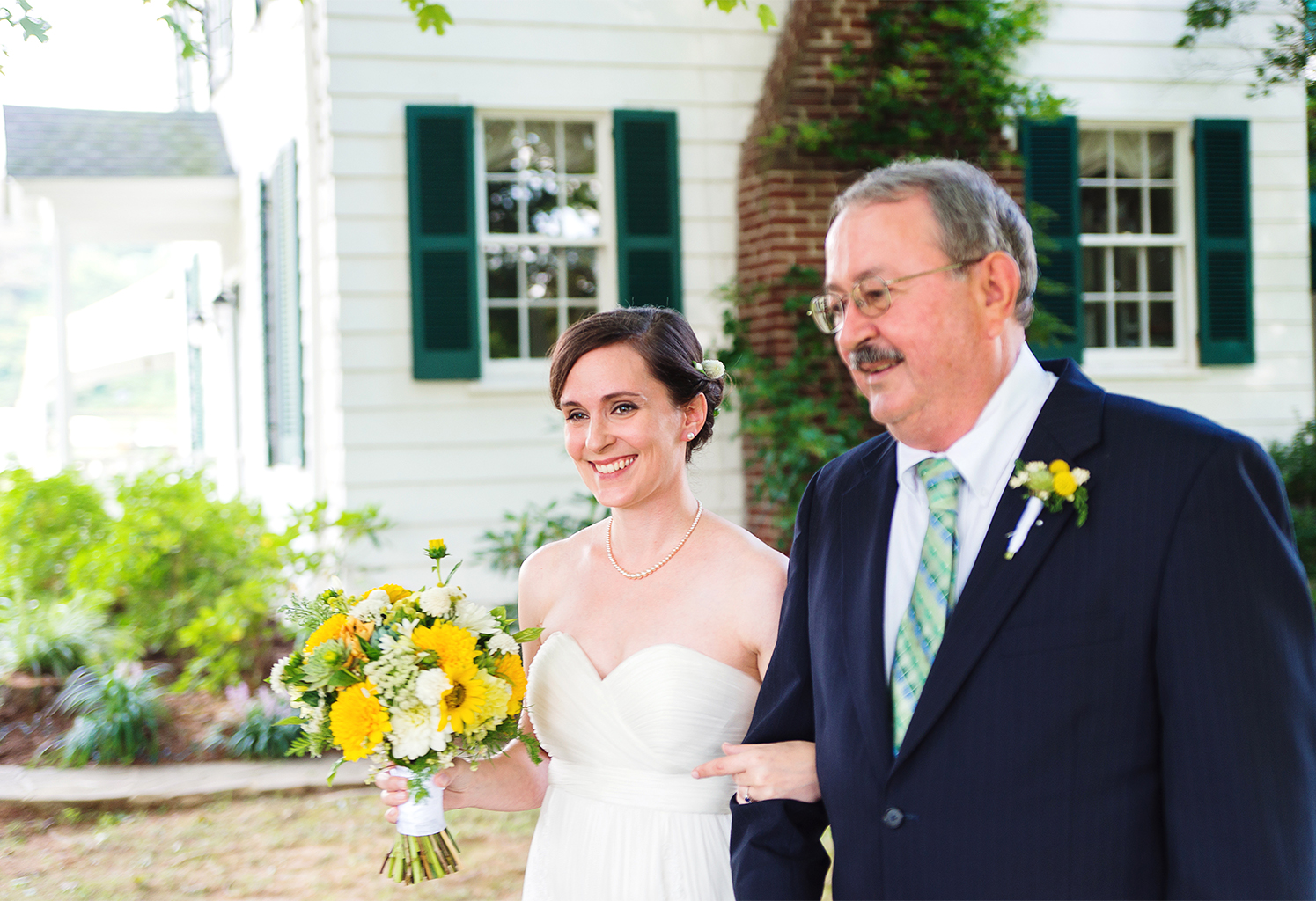 Bride walking down the aisle at maryland merryland horse farm photography 