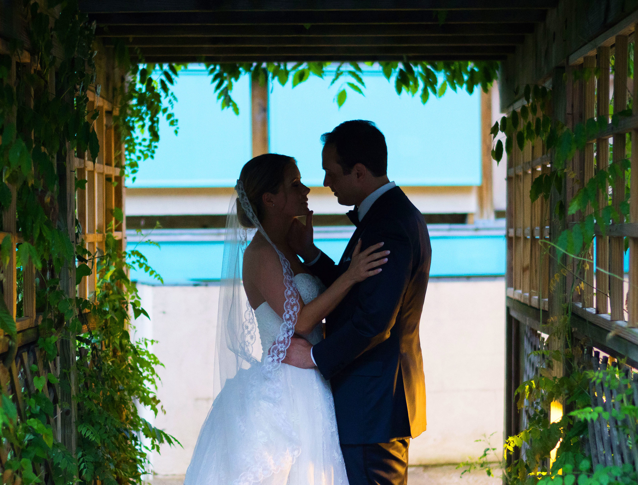 Gorgeous wedding photos at La Ferme restaurant reception