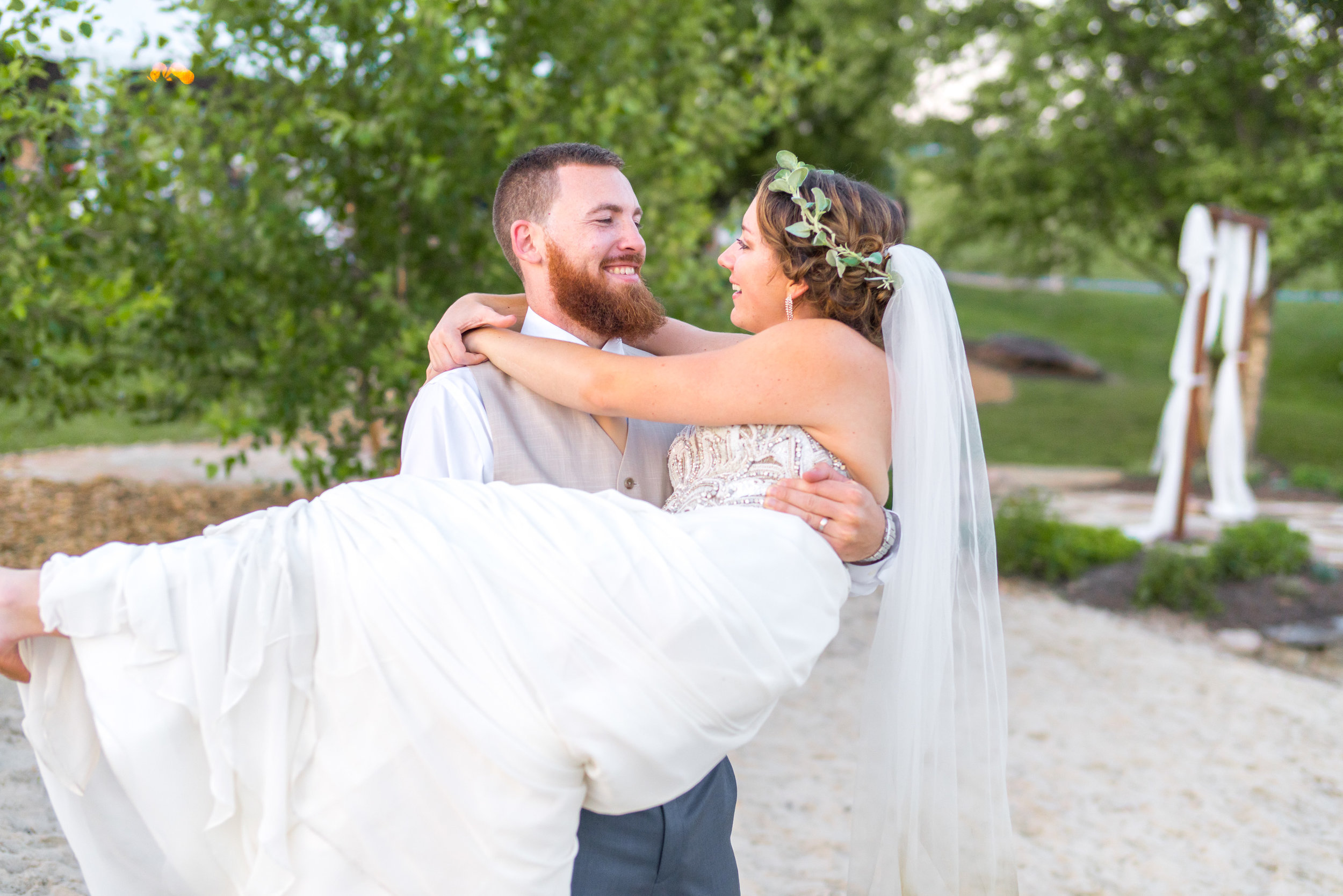 Sandy beach by the lake at Glen Ellen Farm wedding venue