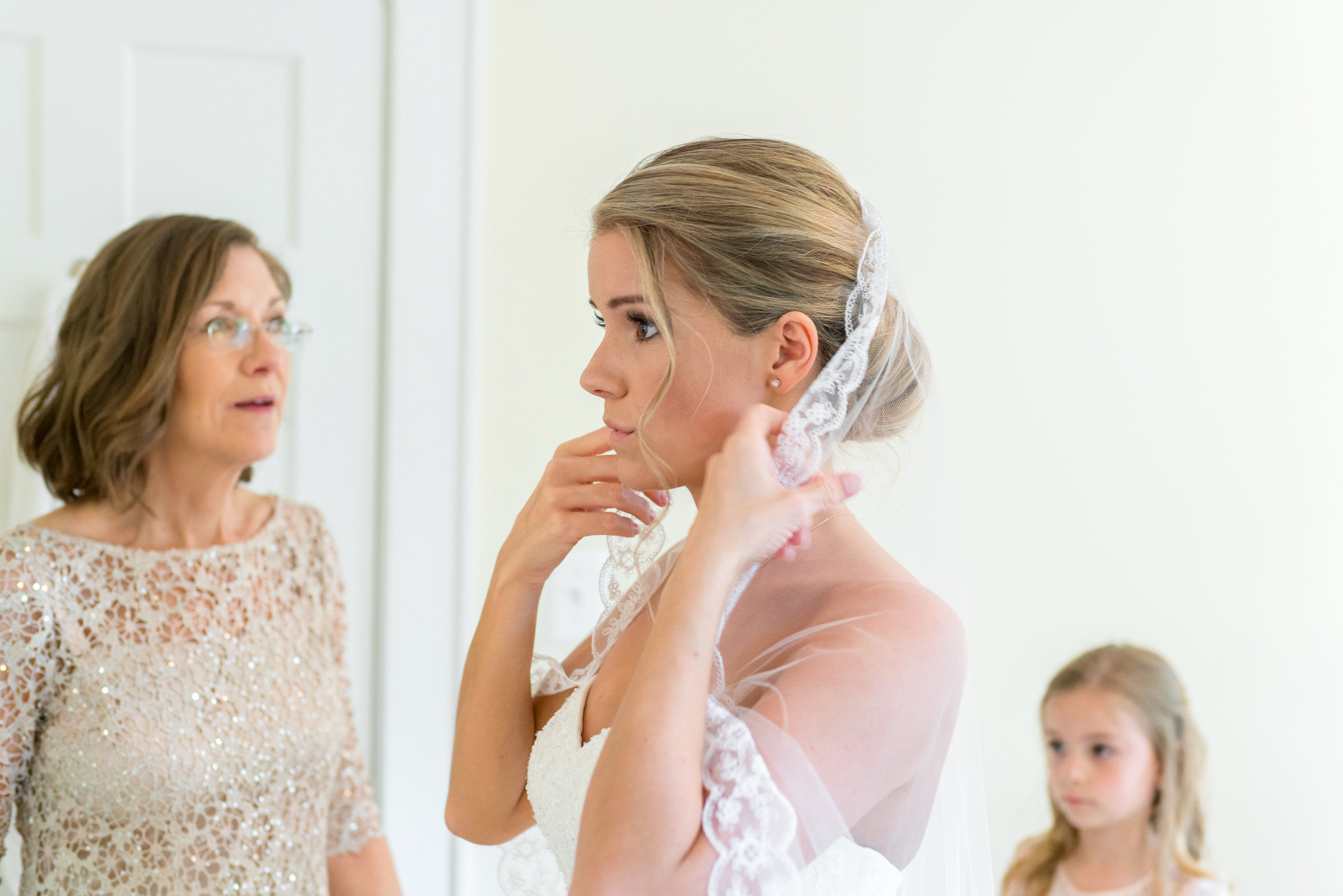 Bride getting ready at her bethesda home 