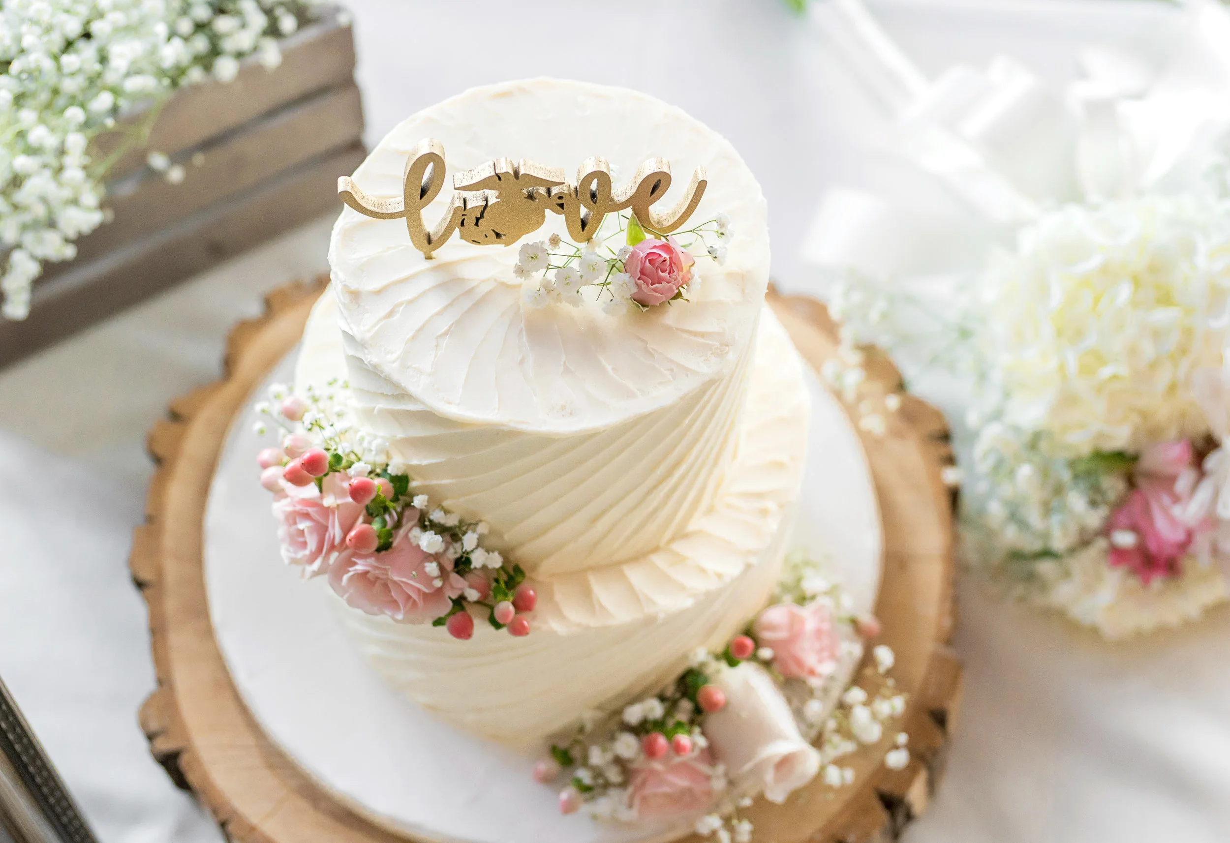 Beautiful classic white wedding cake by Gateau