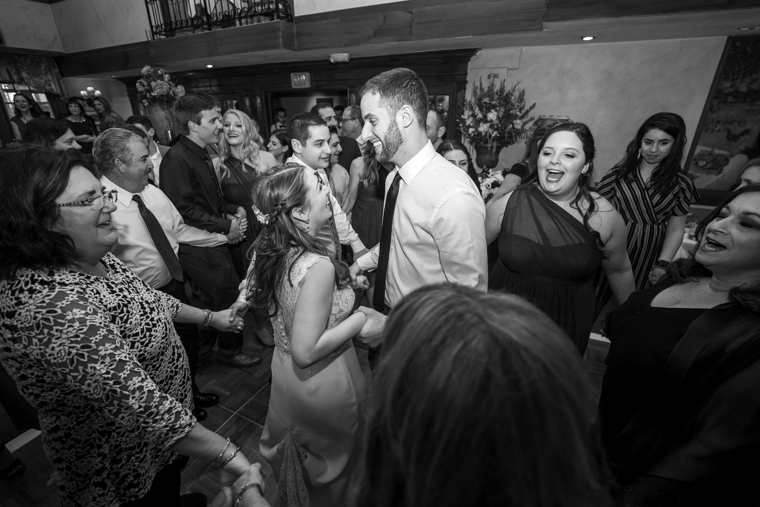 Bride and groom's Jewish wedding in Bethesda maryland