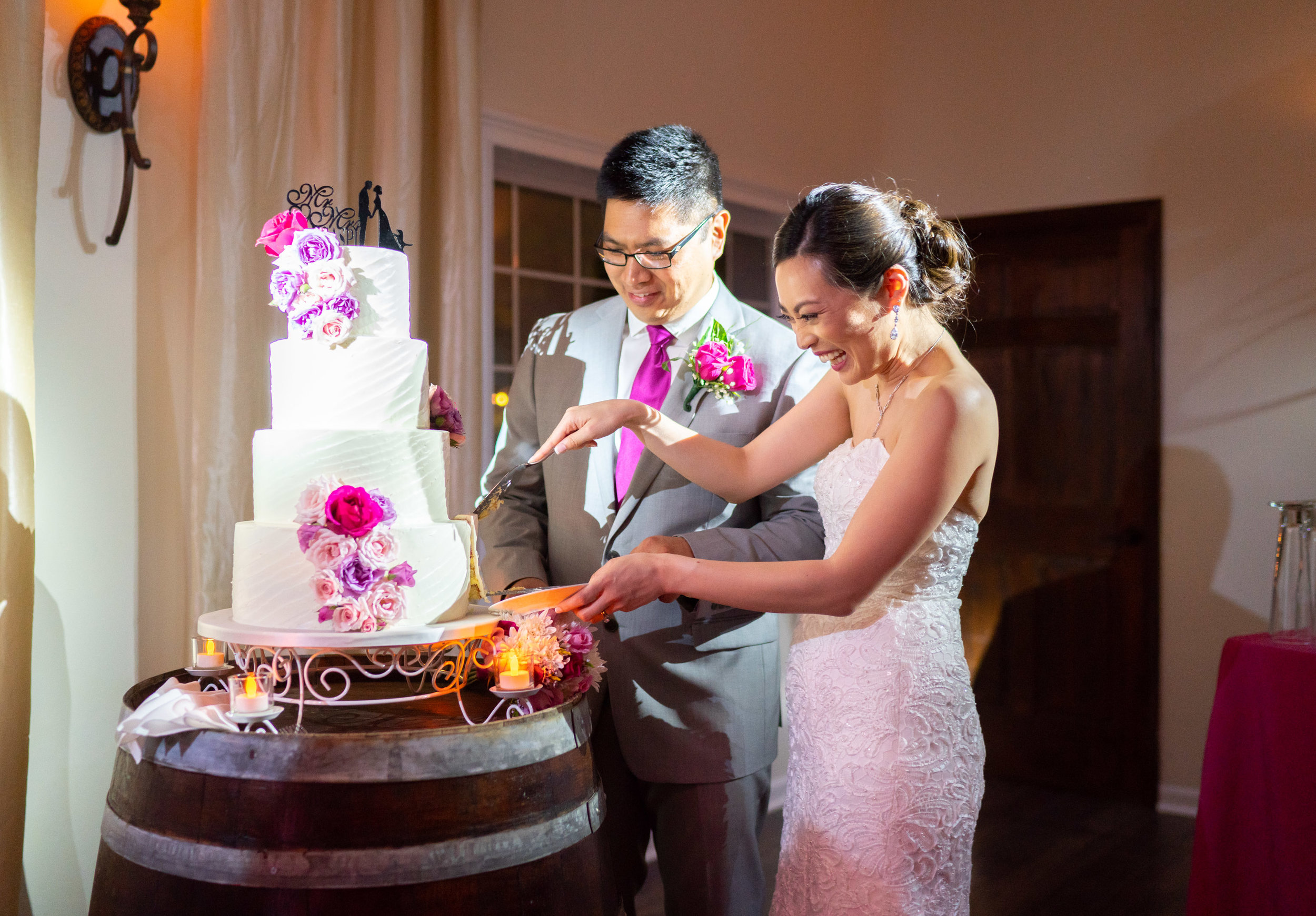 Wedding cake with spot light at Lost Creek Winery