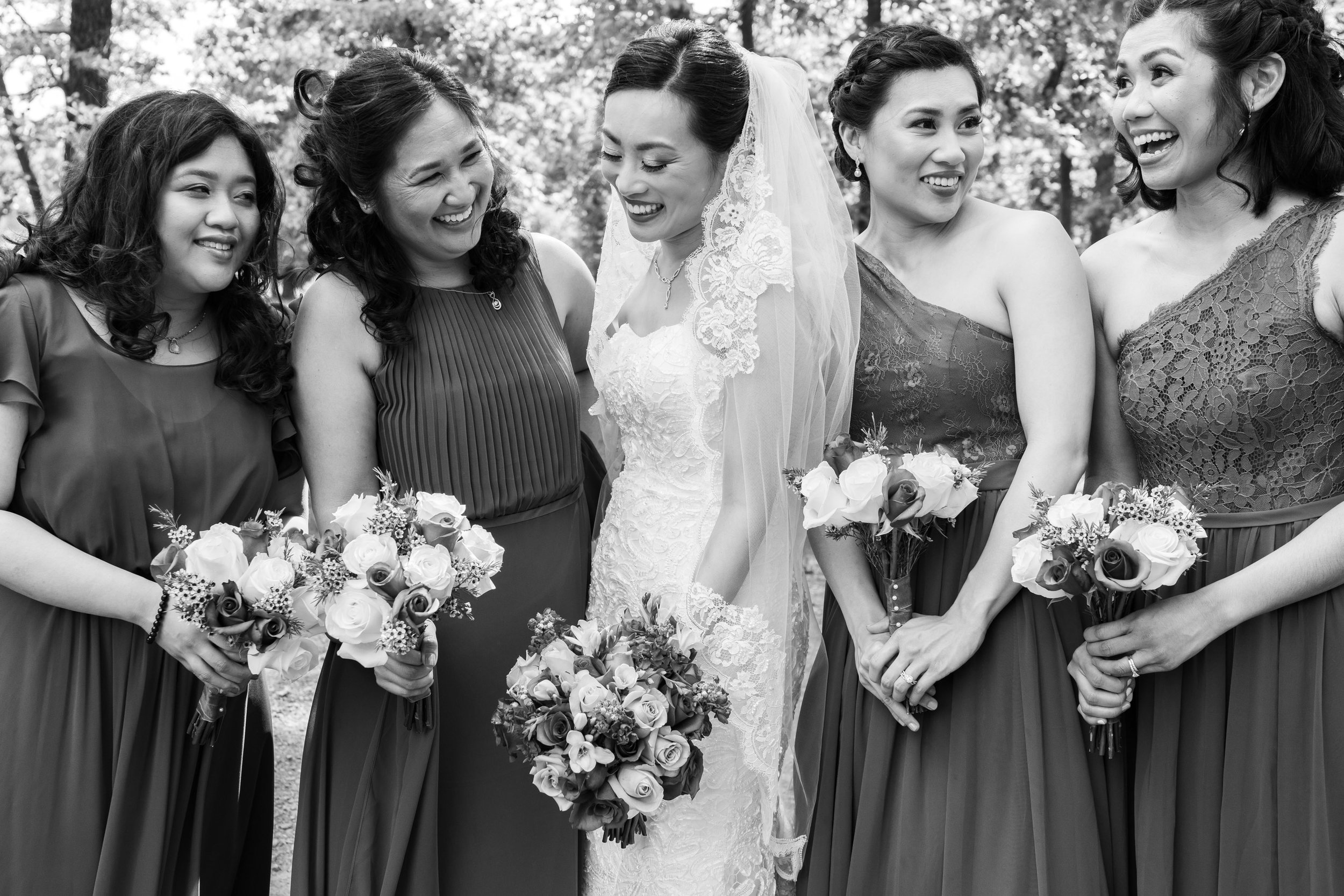 Sony a7riii wedding photography bride and bridesmaids laughing