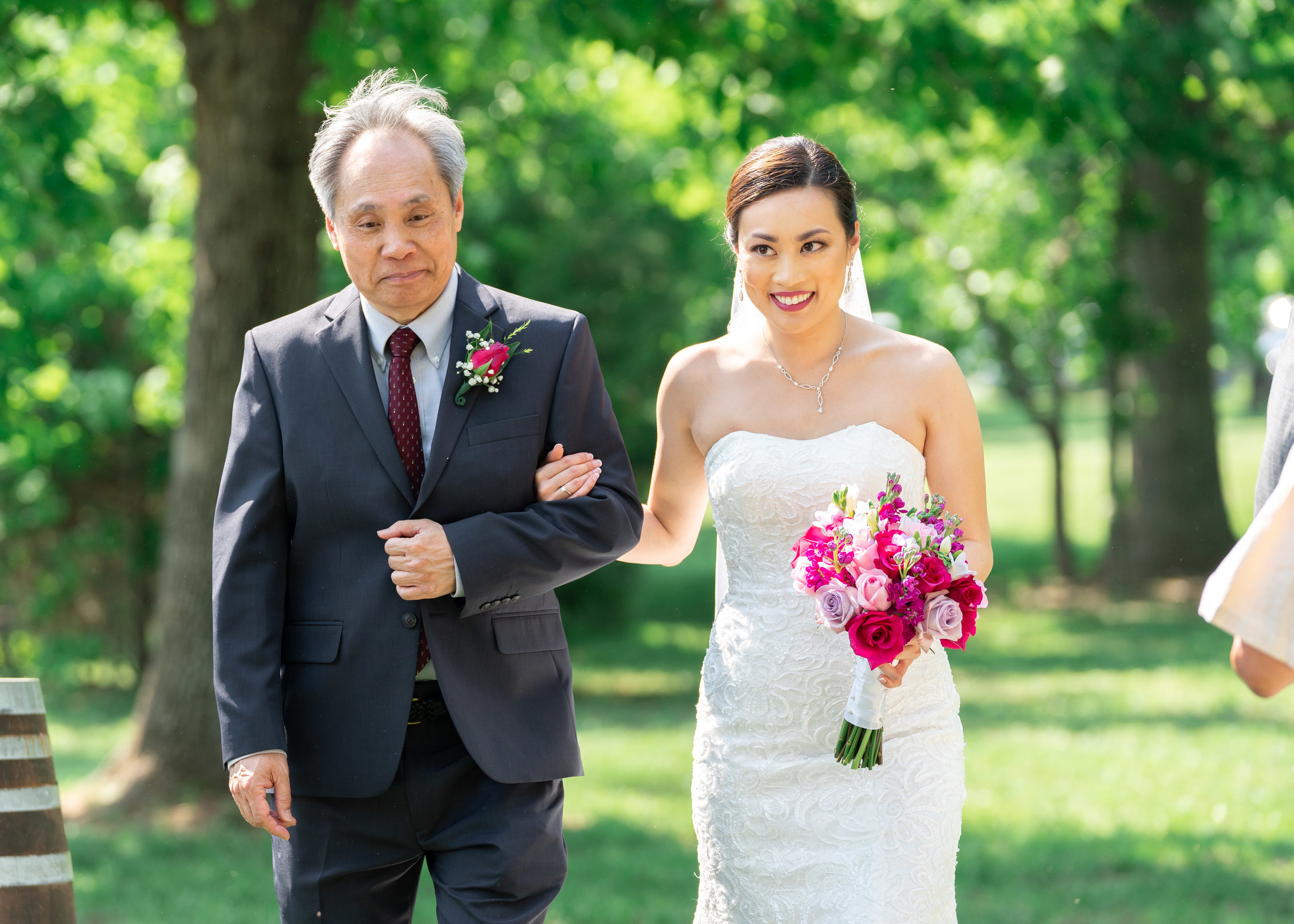 Bride and her father at Lost Creek Winery wedding in Leesburg