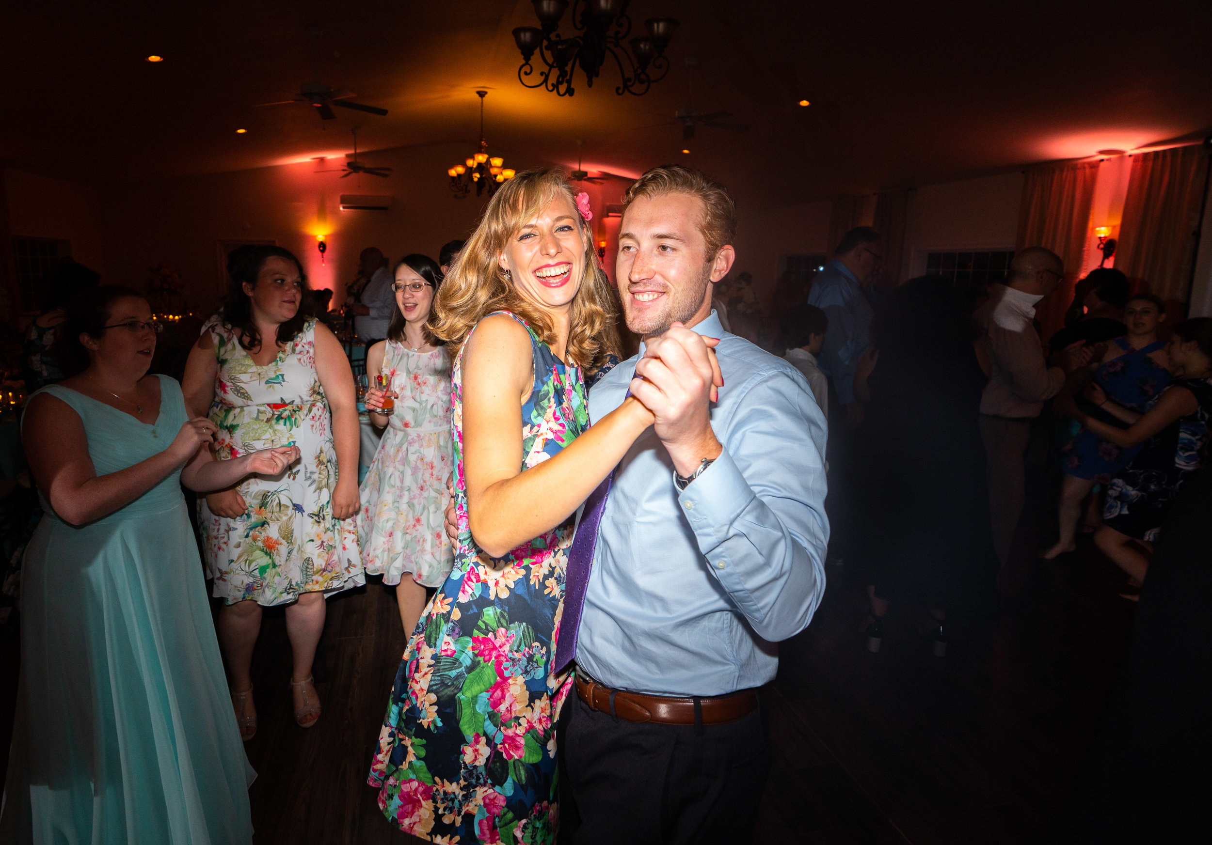 MagMod dance floor photo using Mag Grid at a wedding