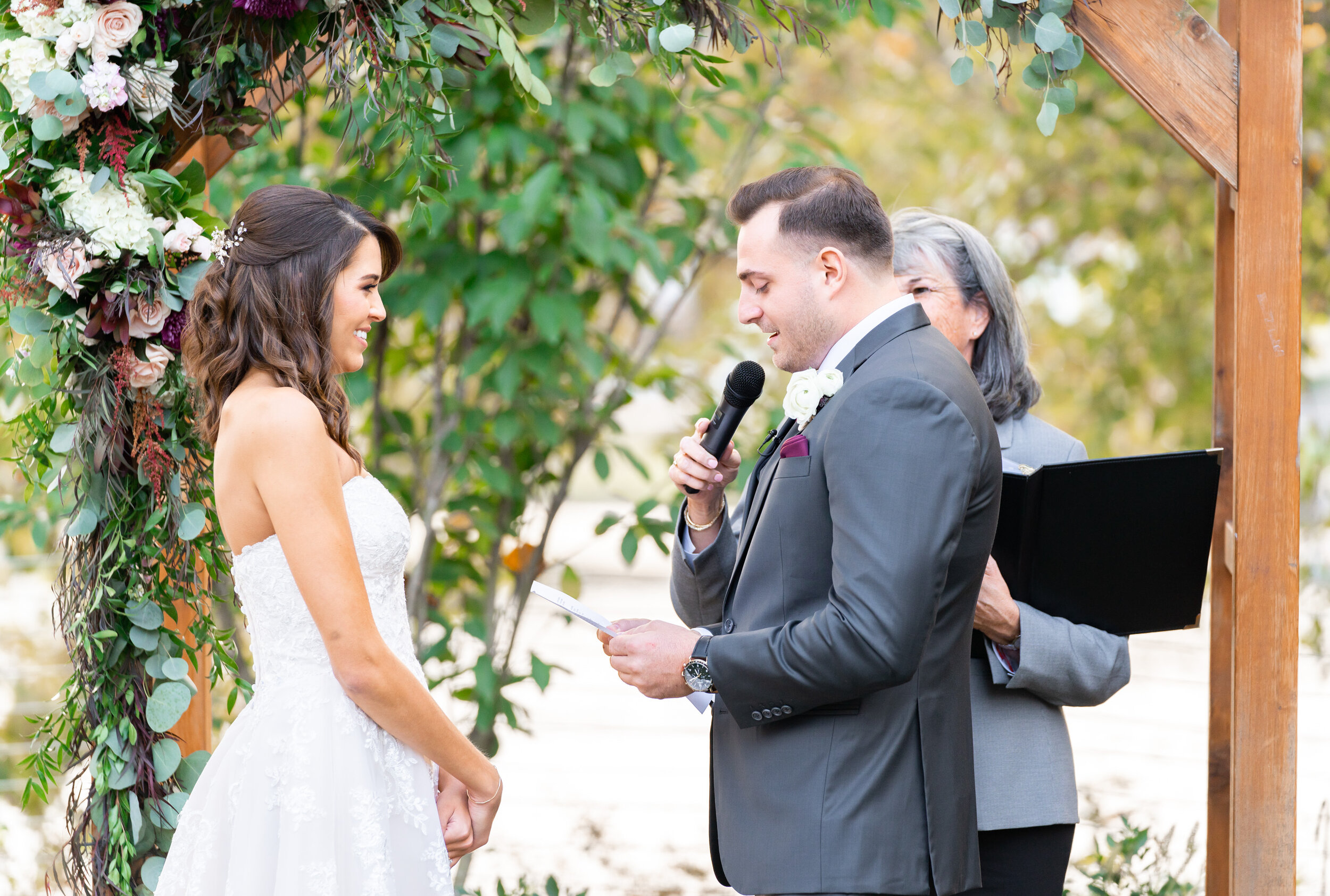 Bride and groom fall wedding ceremony at Riverview at Occoquan