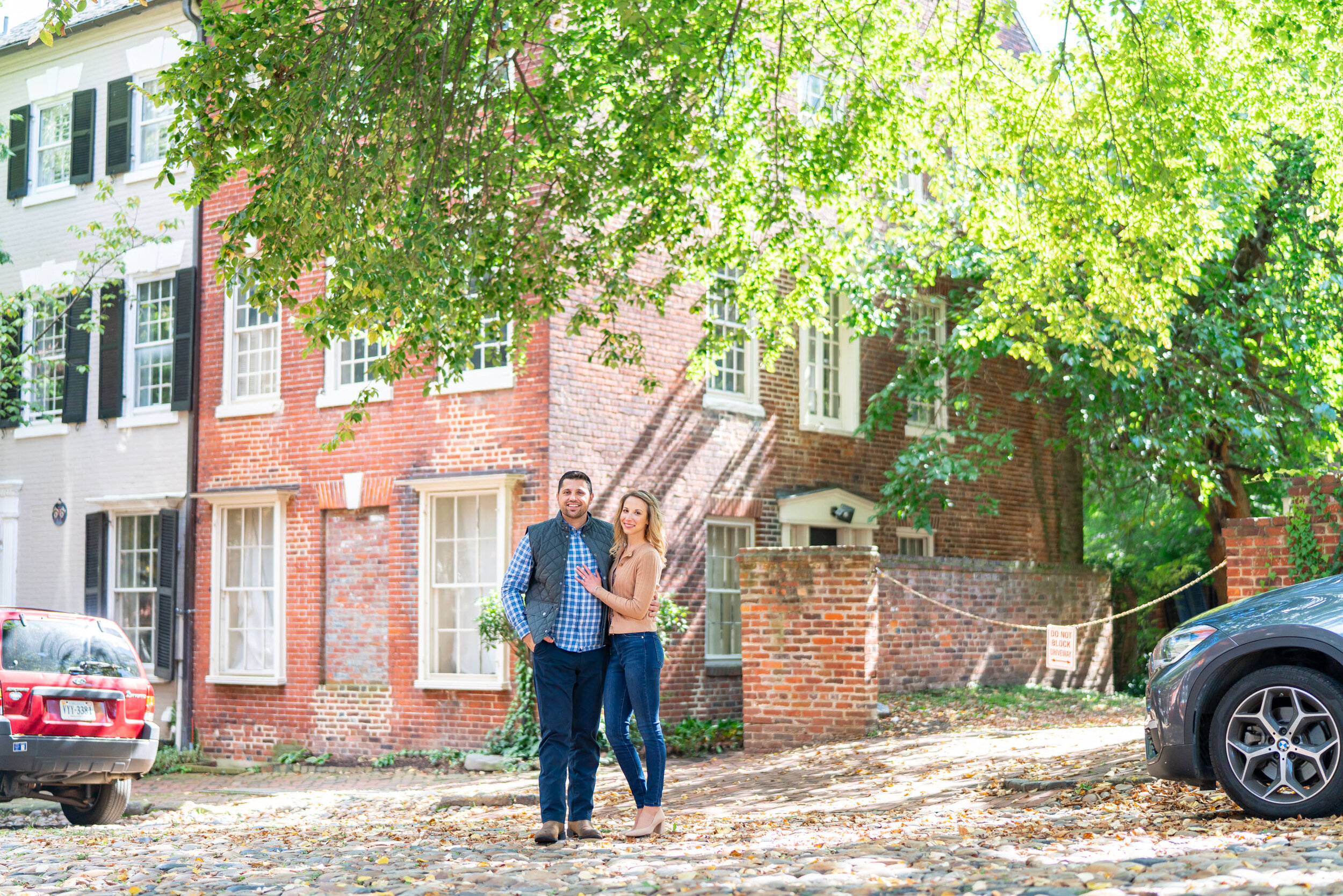 Engagement session at the cobblestone streets in Old Town Alexandria