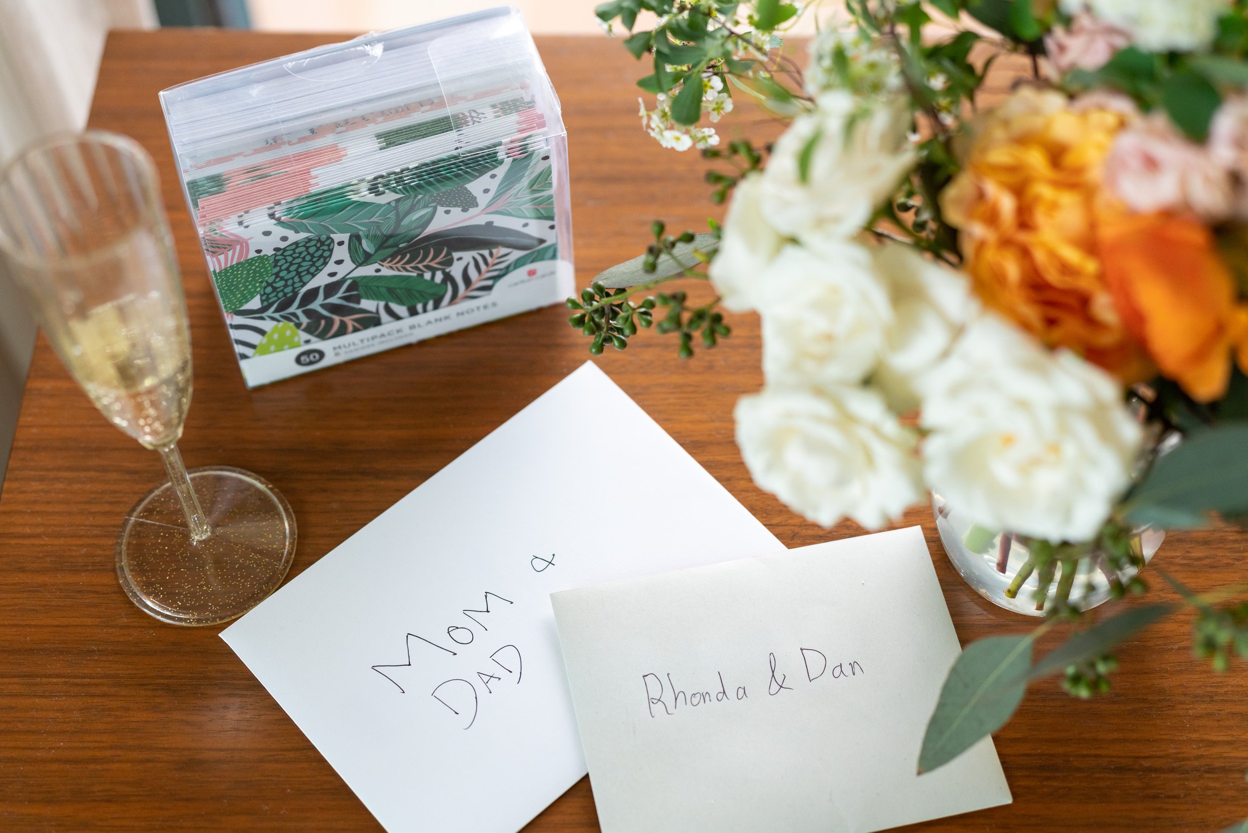 Handwritten cards for the bride and groom's parents at Lansdowne Resort