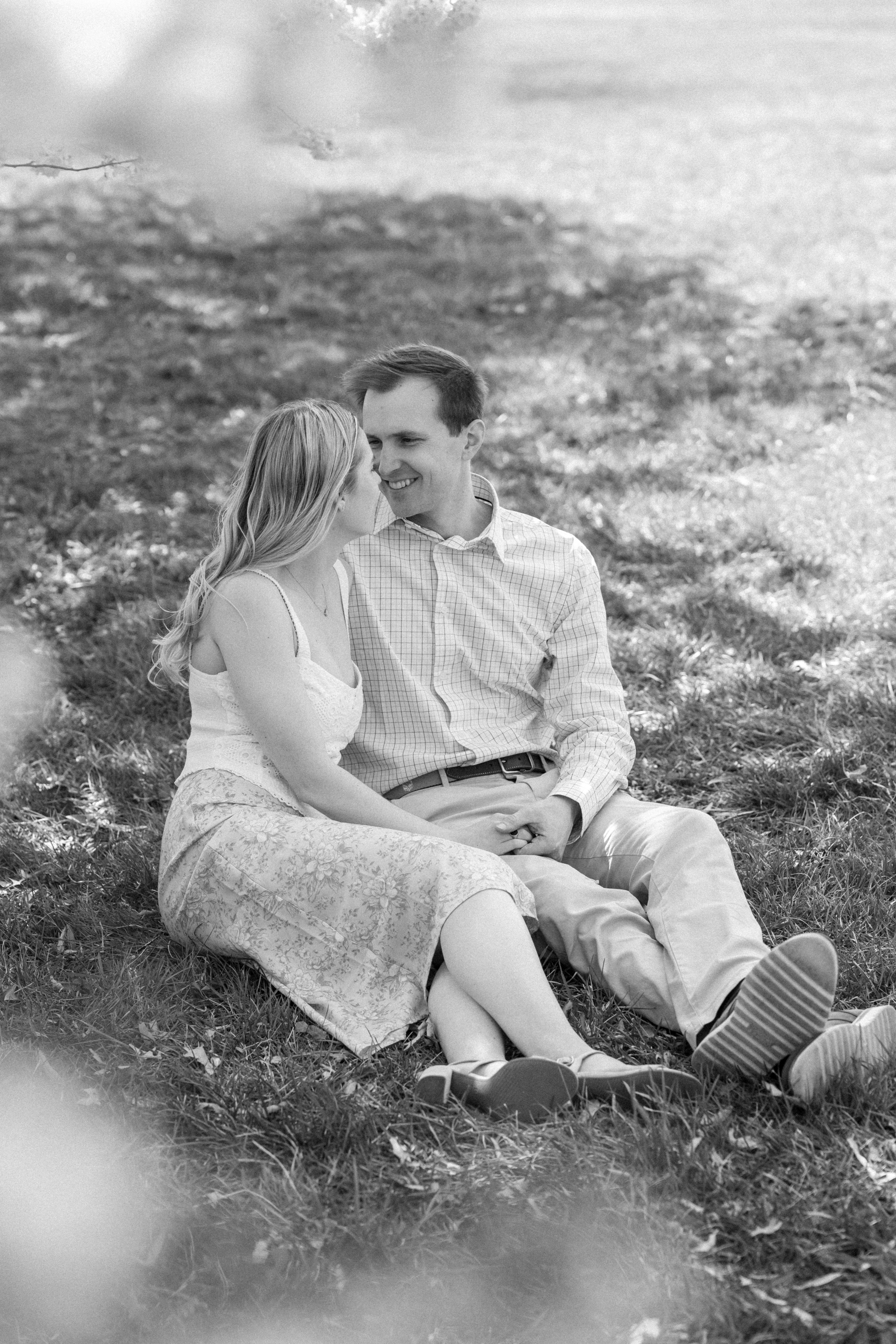 Bride and groom black and white photo in the dc cherry blossoms