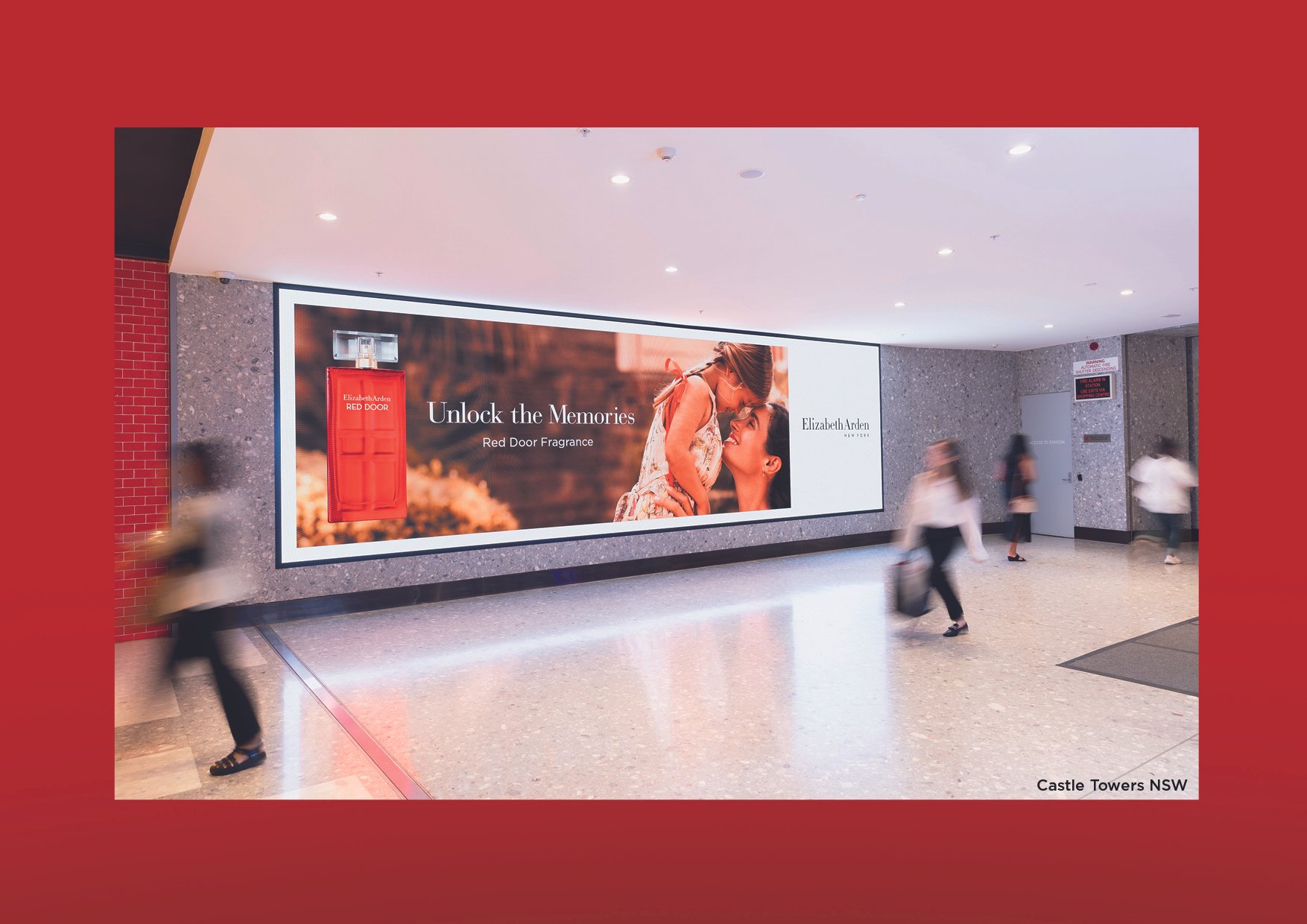 ❤️ Things that make me smile xo Elizabeth Arden Red Door fragrance outdoor campaign. Design @evakossoffdesign xo
