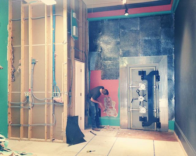 Throw baaaaack Thursday, to when we first started exposing brick @thesidecarlounge. #tbt #thewenatcheehotel #remodel #outwiththenew #inwiththeold